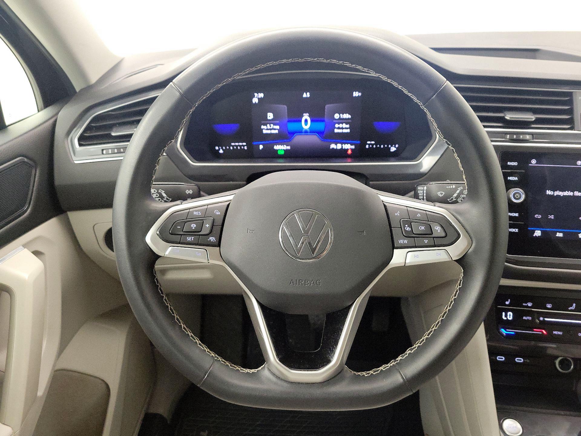 Thumbnail: 2023 Volkswagen Tiguan - 10