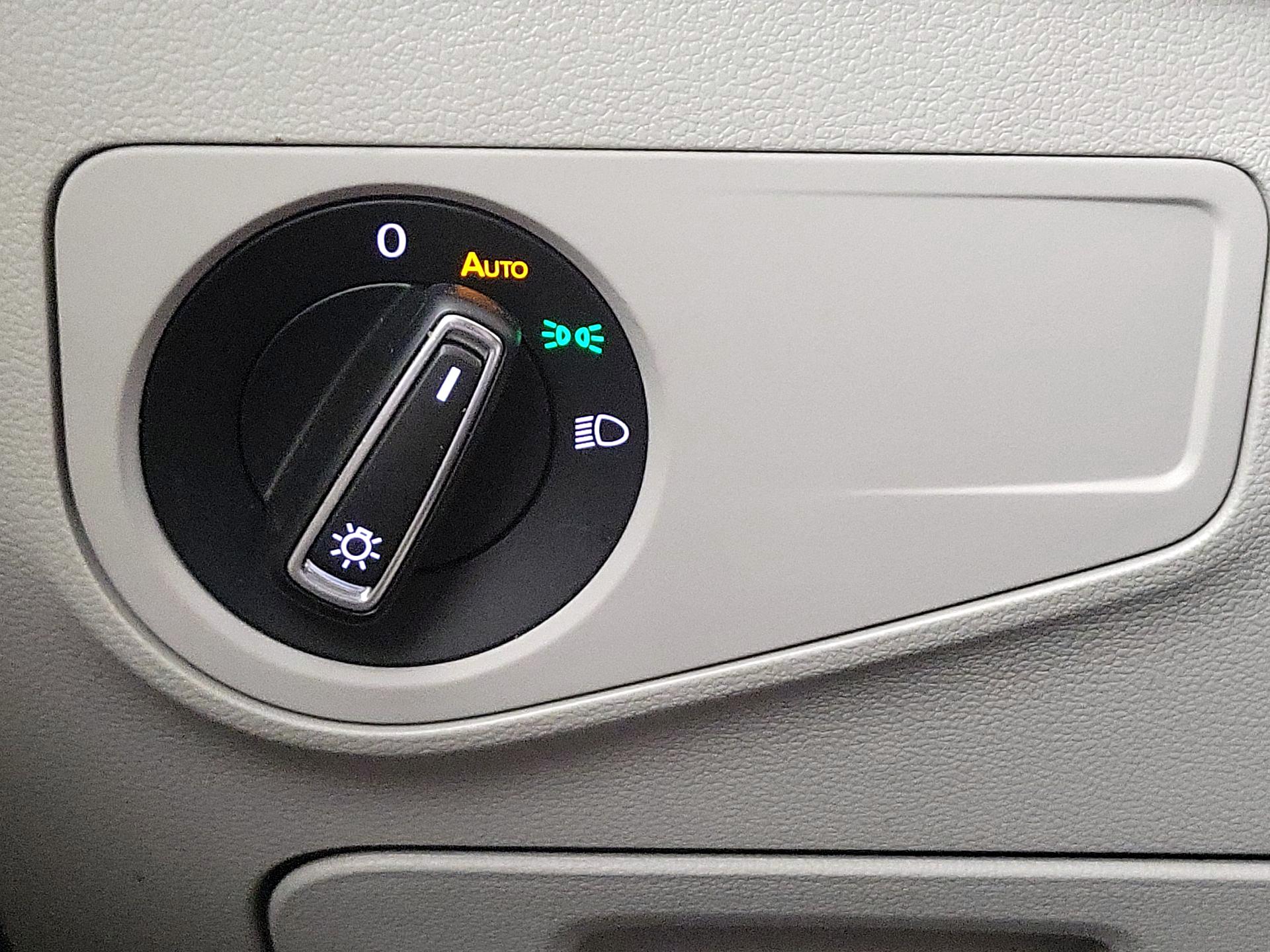 Thumbnail: 2023 Volkswagen Tiguan - 13