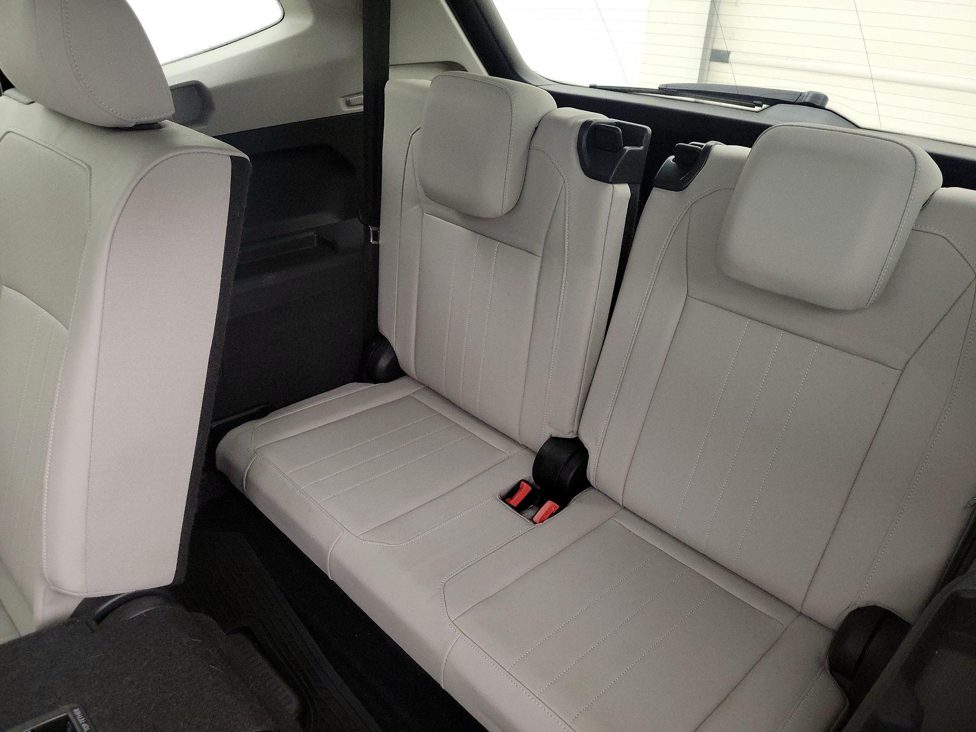 Thumbnail: 2023 Volkswagen Tiguan - 20