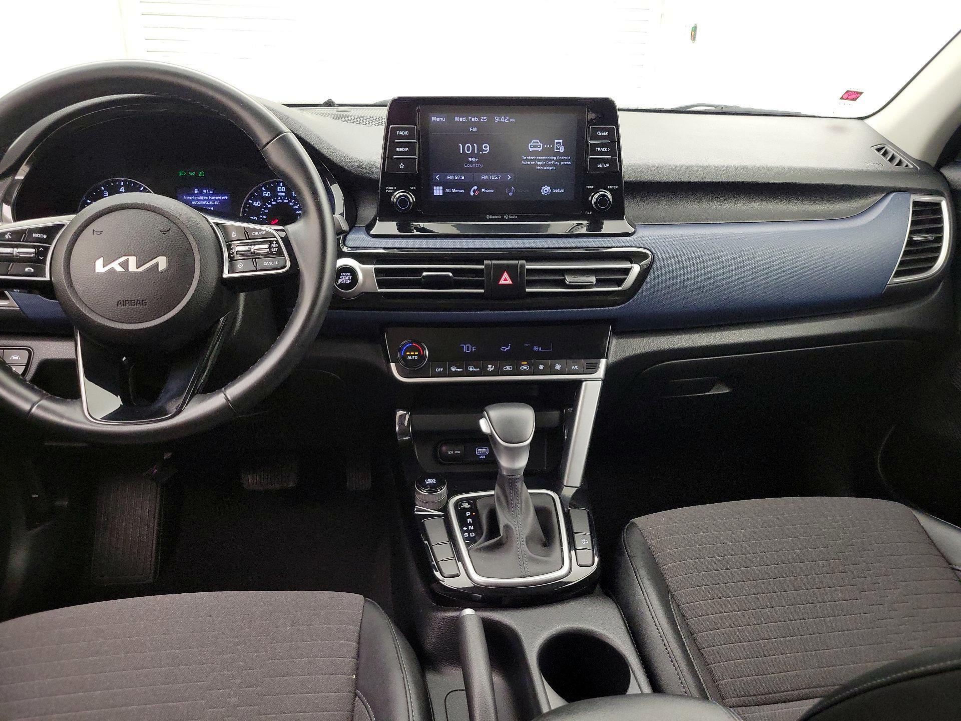 Thumbnail: 2023 Kia Seltos - 9