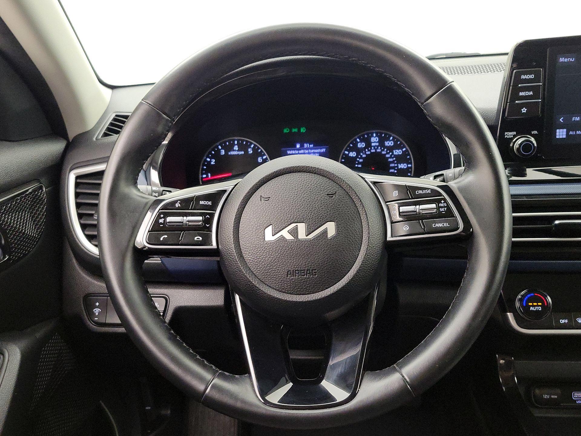 Thumbnail: 2023 Kia Seltos - 10