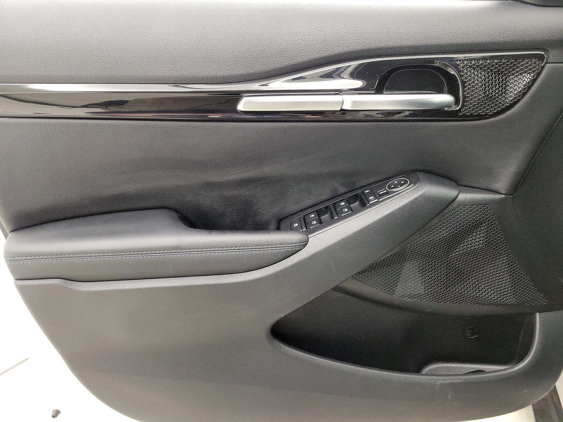 Thumbnail: 2023 Kia Seltos - 12