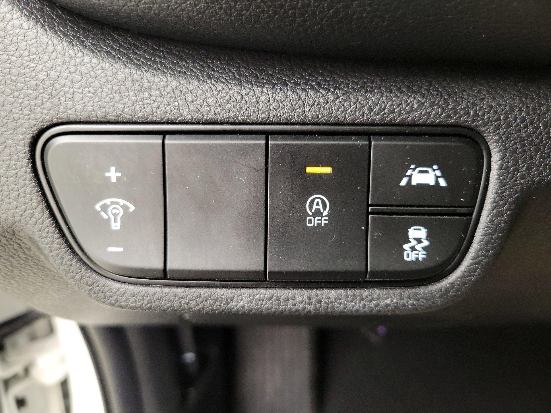 Thumbnail: 2023 Kia Seltos - 13