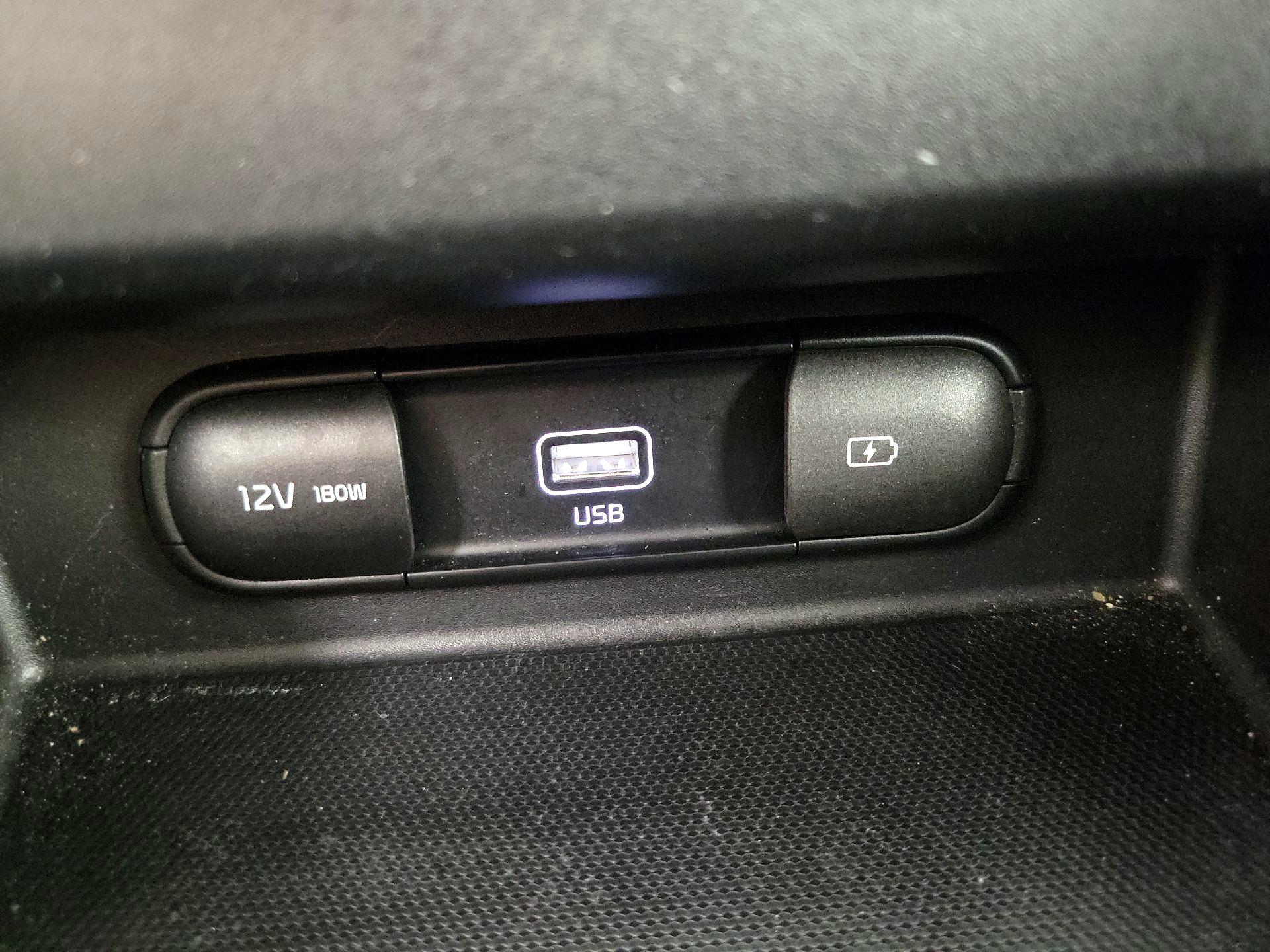 Thumbnail: 2023 Kia Seltos - 18