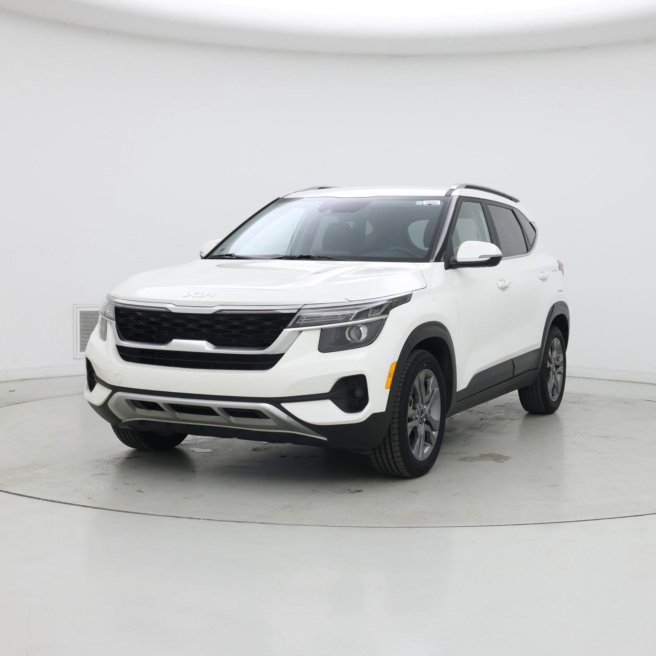 Thumbnail: 2023 Kia Seltos - 4