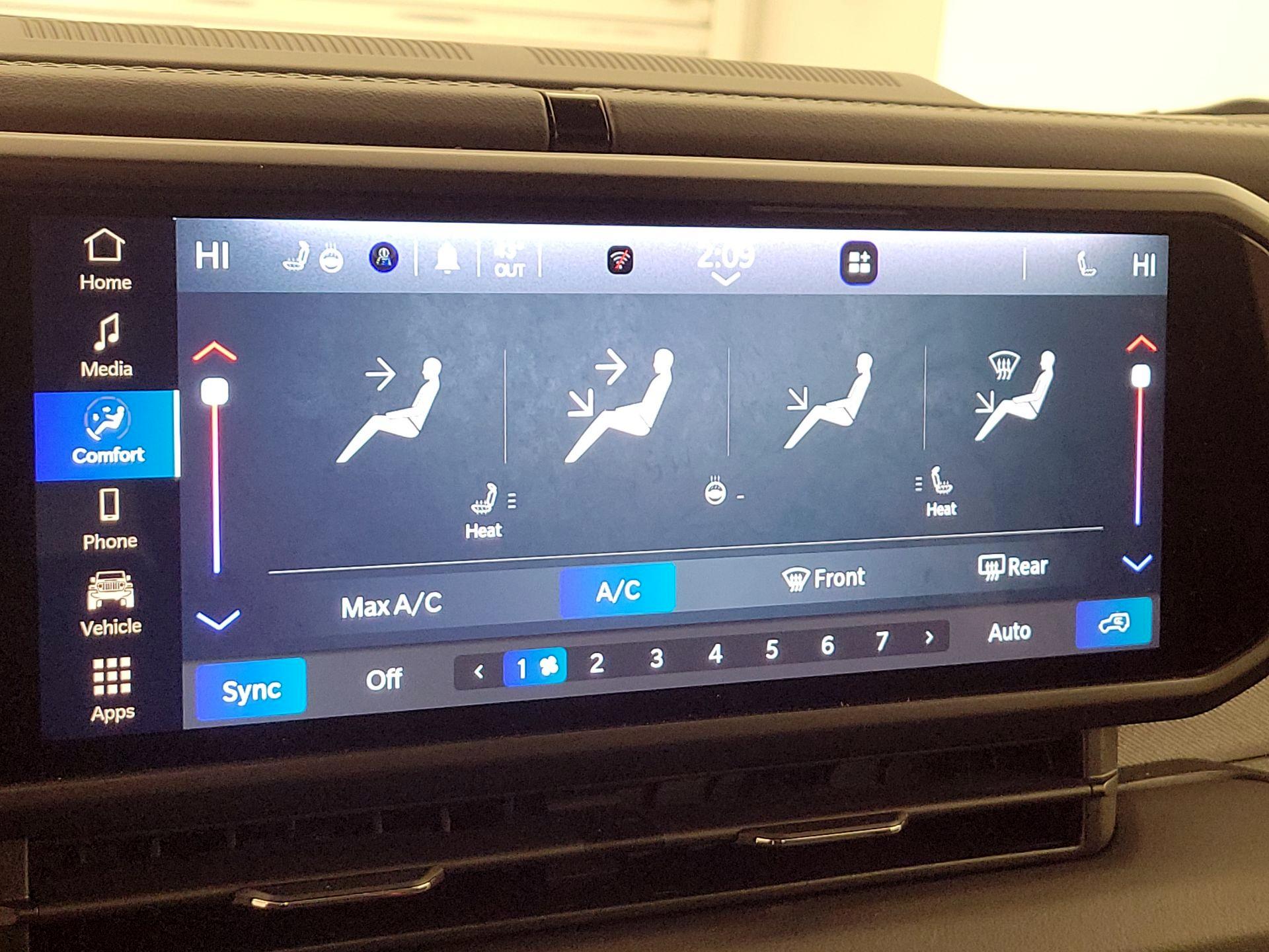 Thumbnail: 2025 Jeep Wrangler - 16