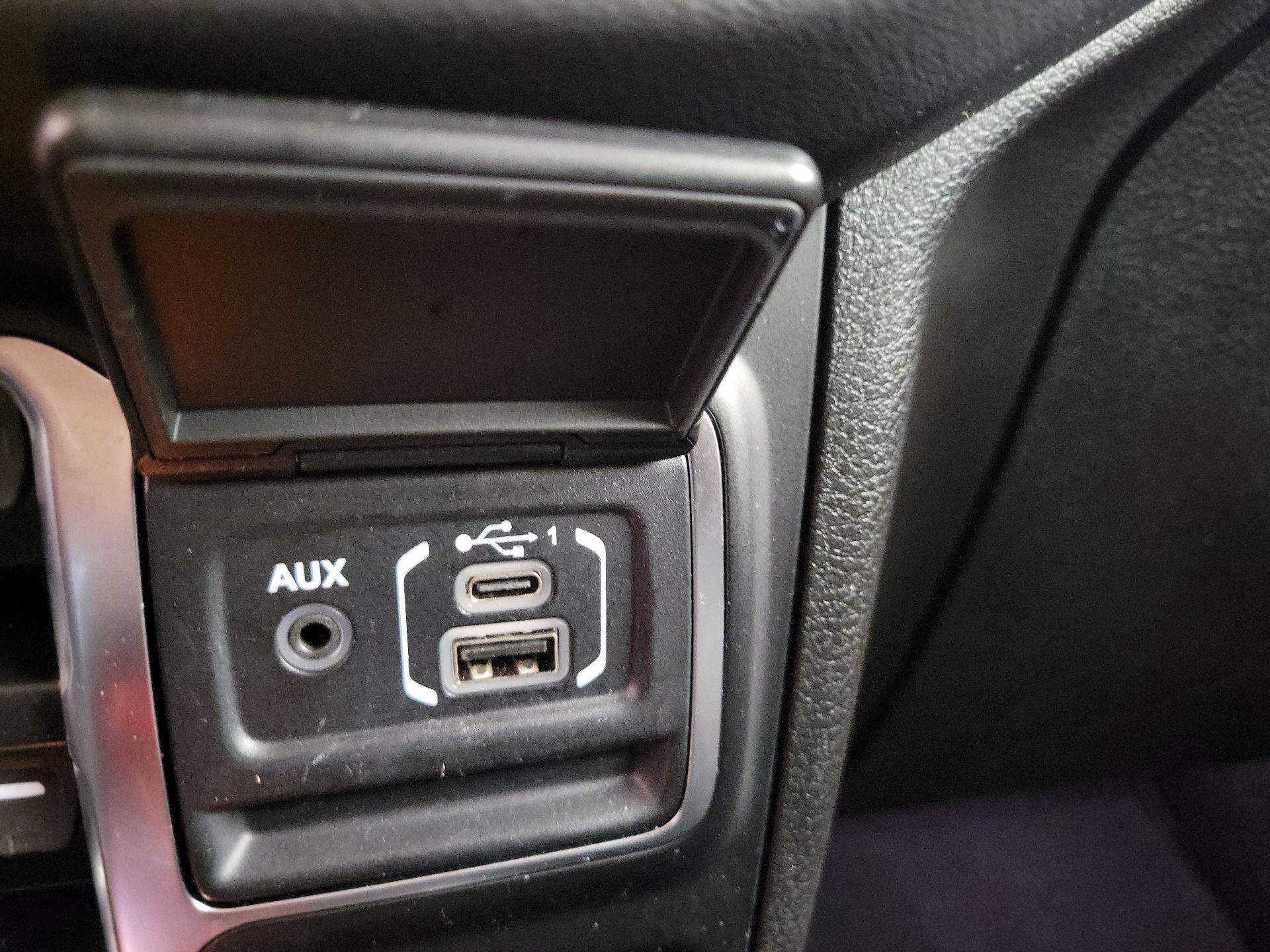 Thumbnail: 2025 Jeep Wrangler - 18