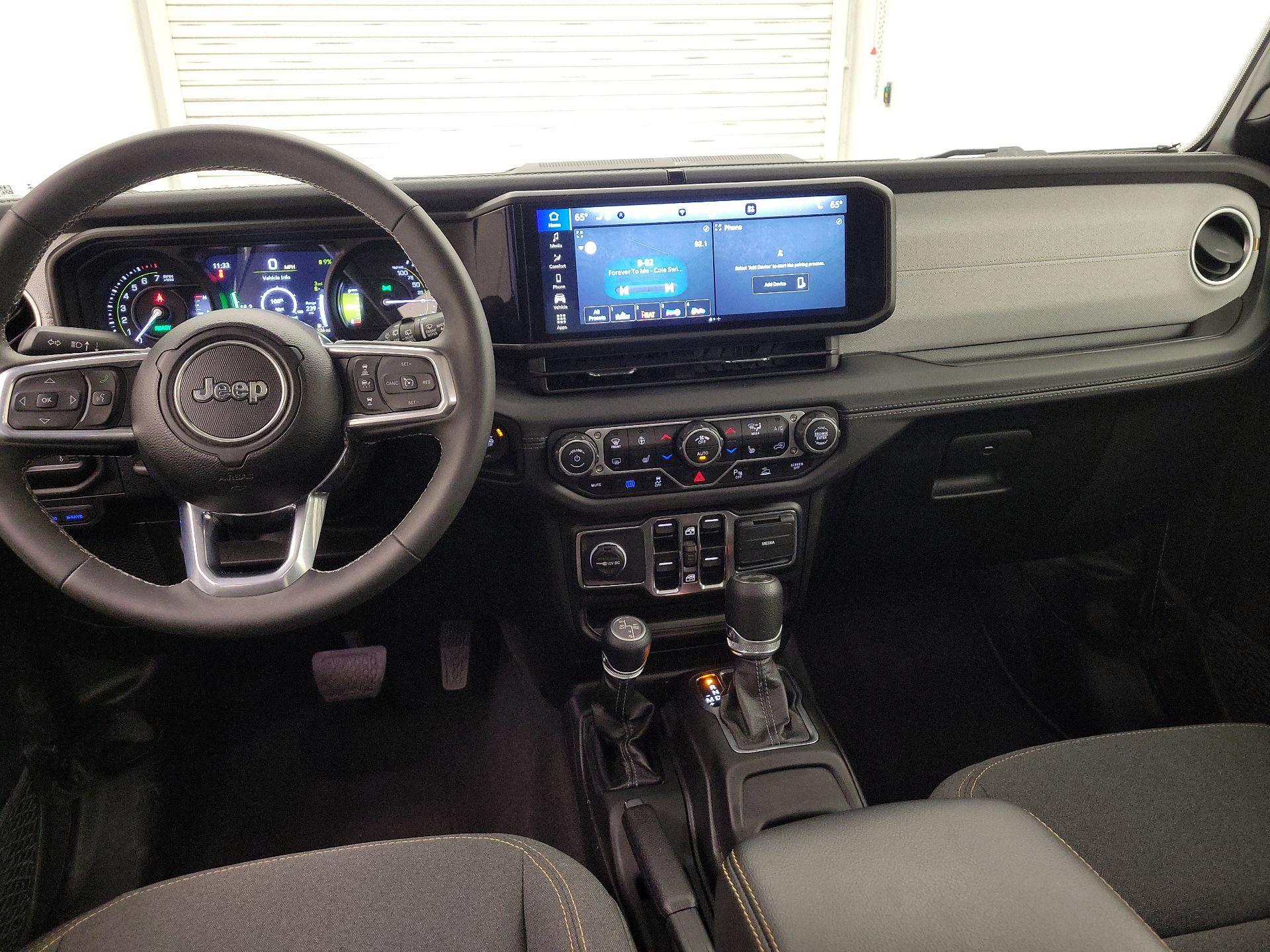 Thumbnail: 2025 Jeep Wrangler - 9