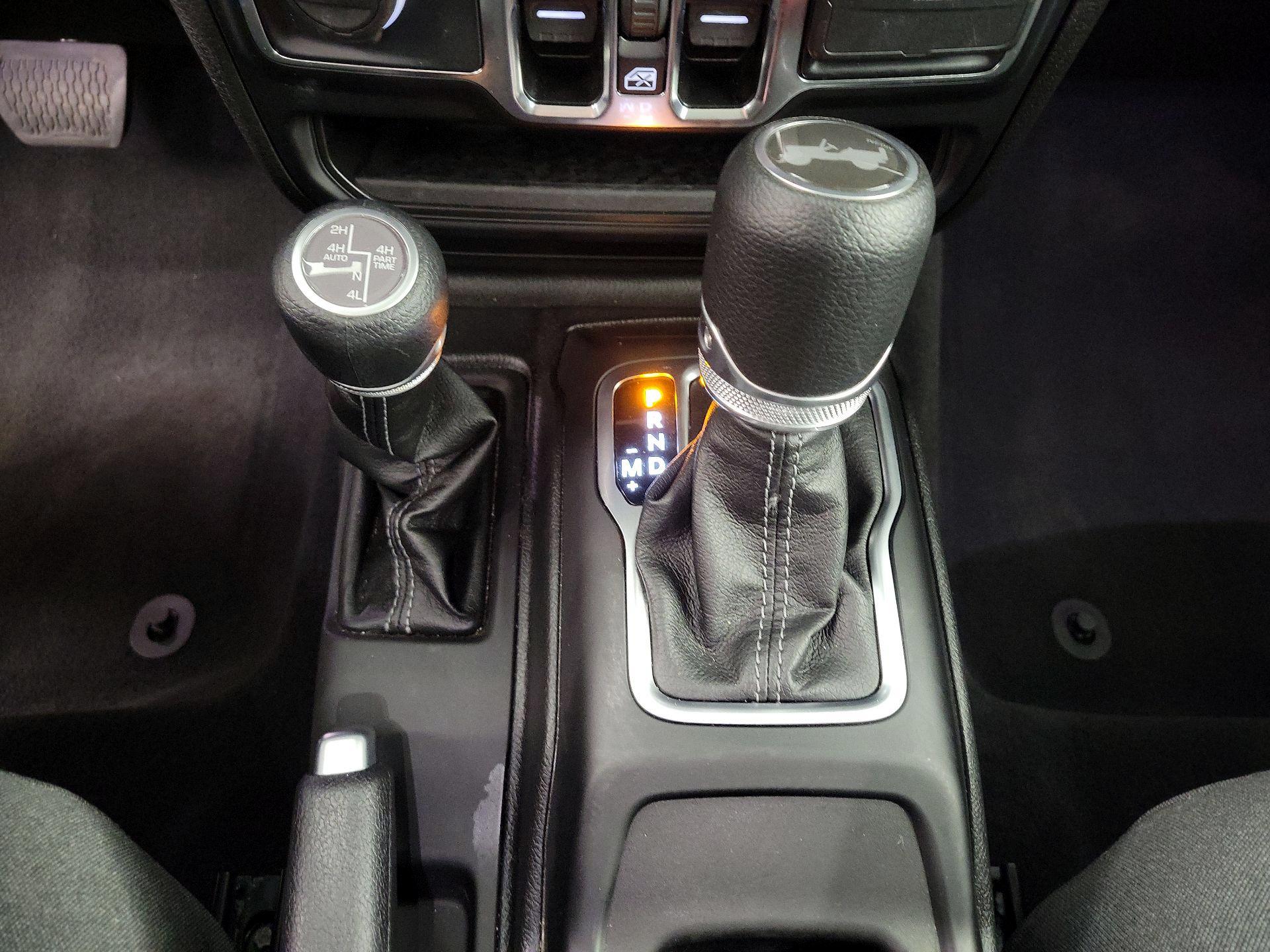 Thumbnail: 2025 Jeep Wrangler - 17