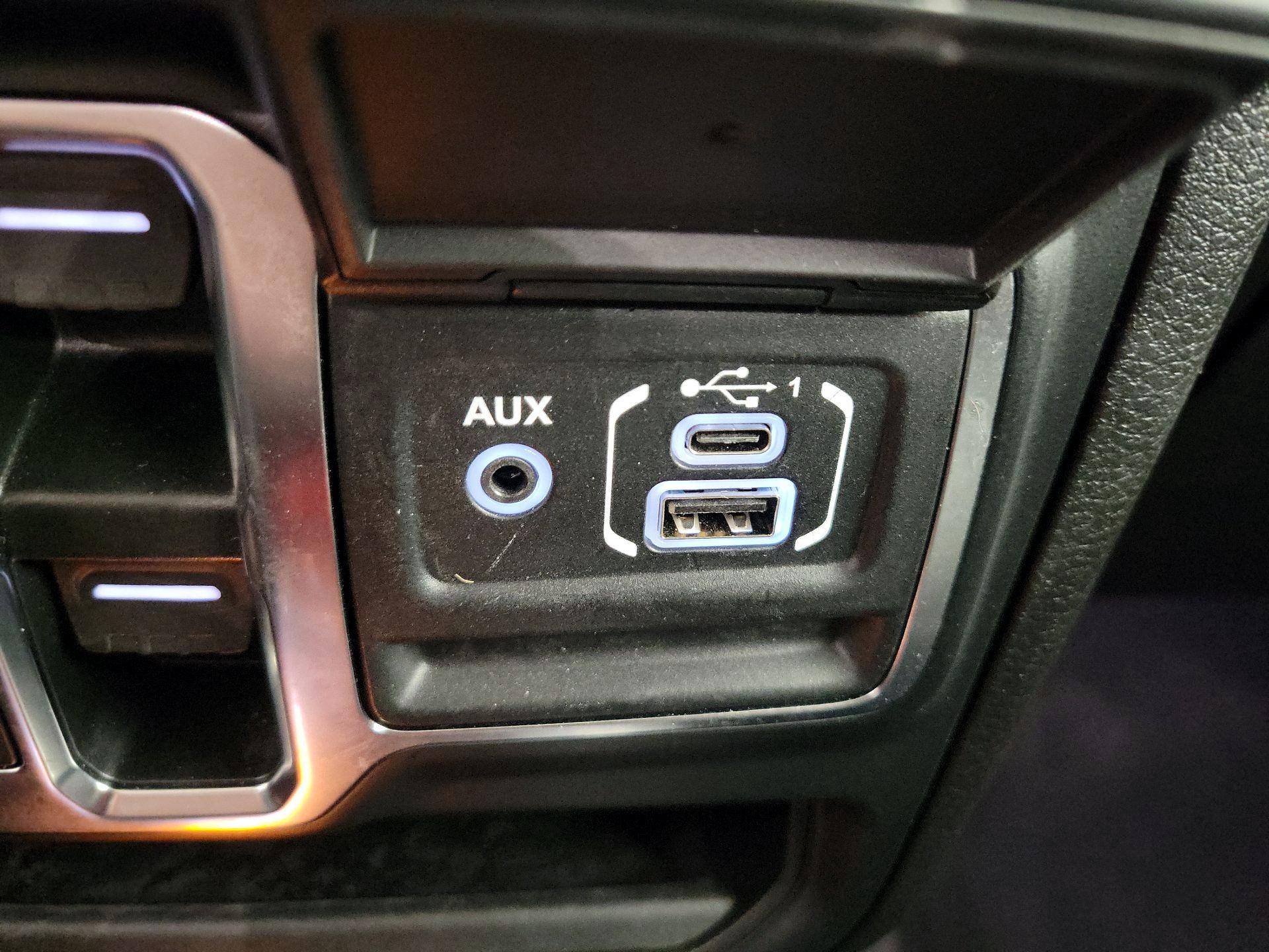 Thumbnail: 2025 Jeep Wrangler - 18