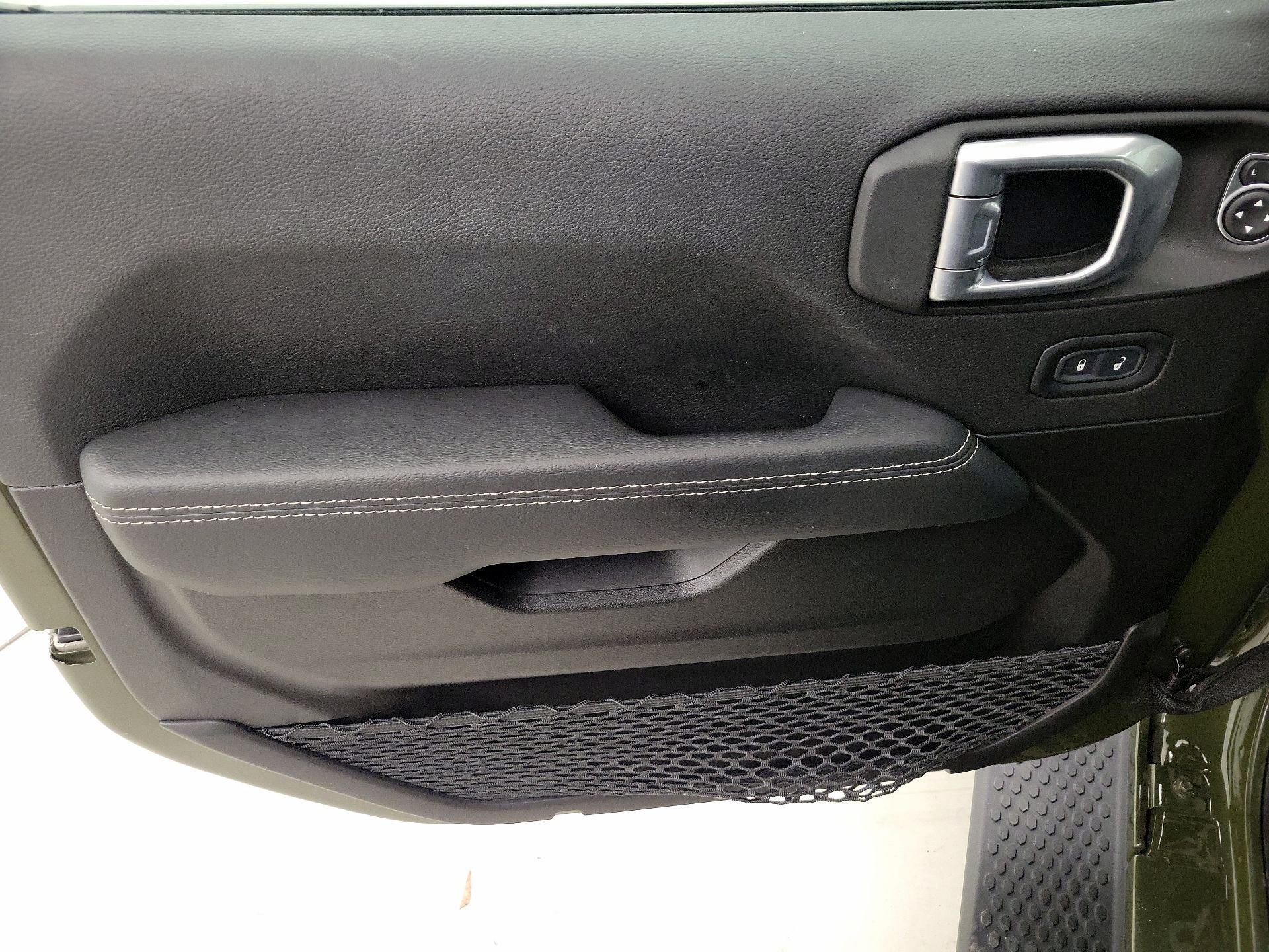 Thumbnail: 2025 Jeep Wrangler - 12