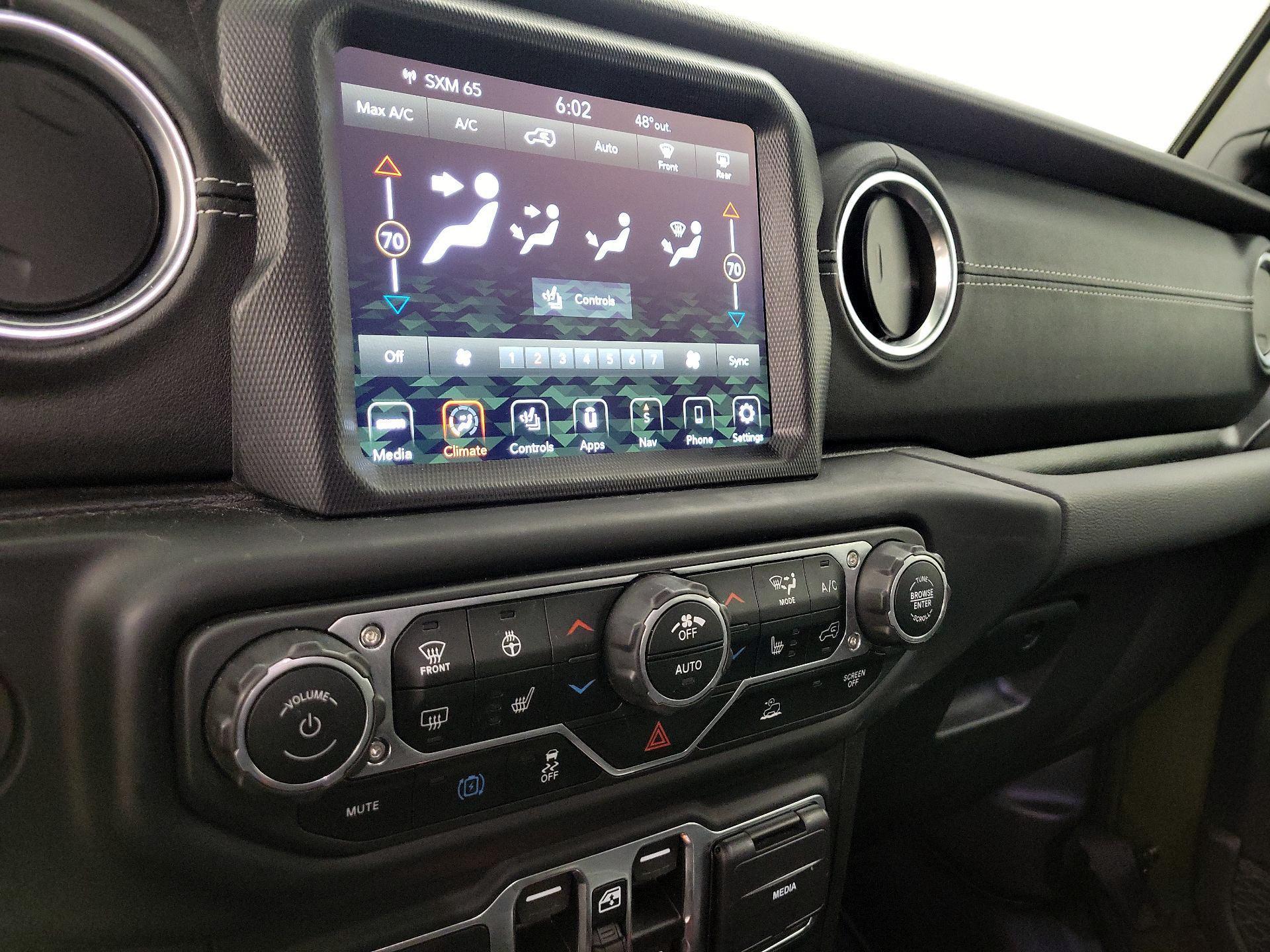 Thumbnail: 2025 Jeep Wrangler - 17