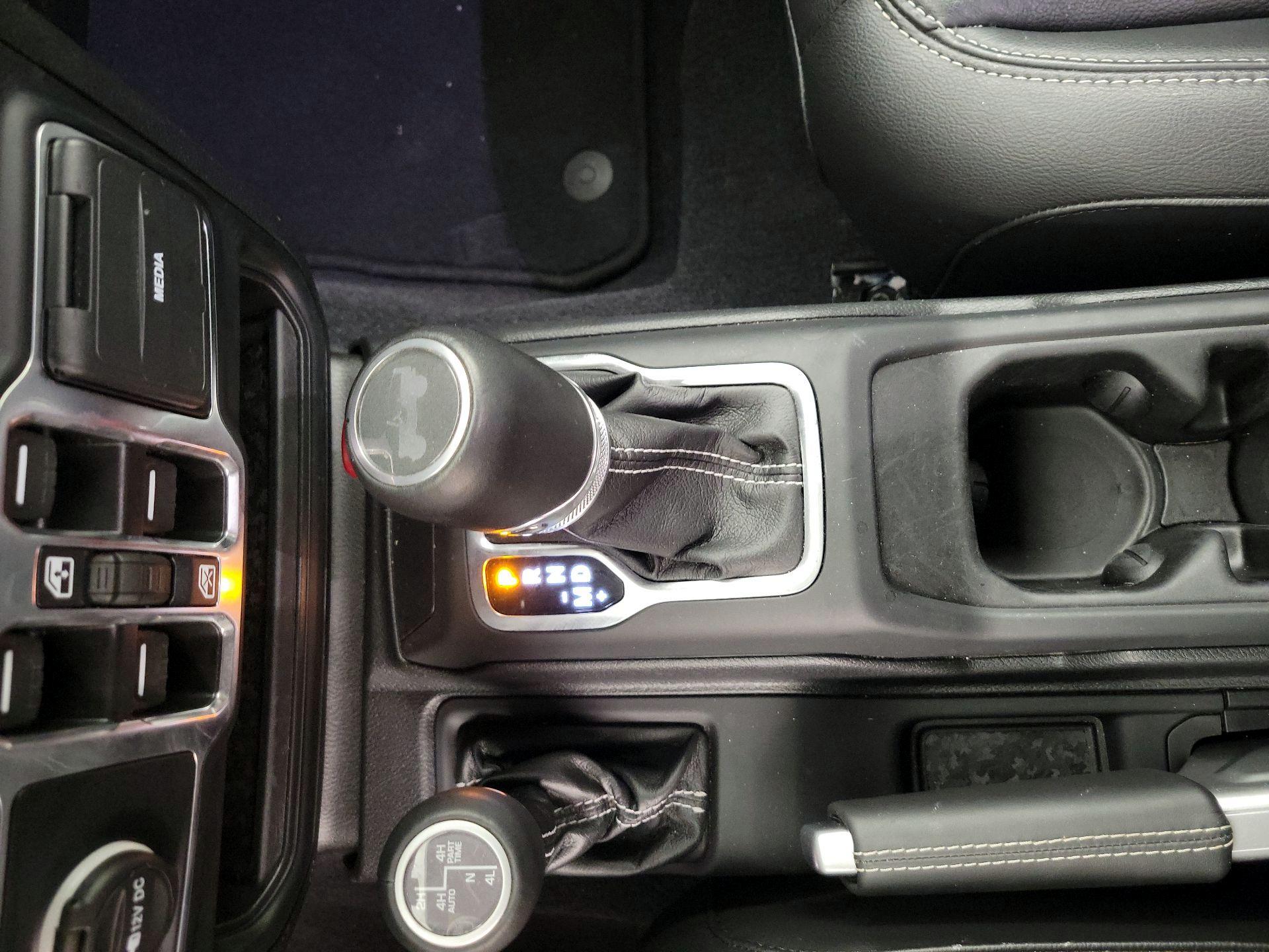 Thumbnail: 2025 Jeep Wrangler - 18