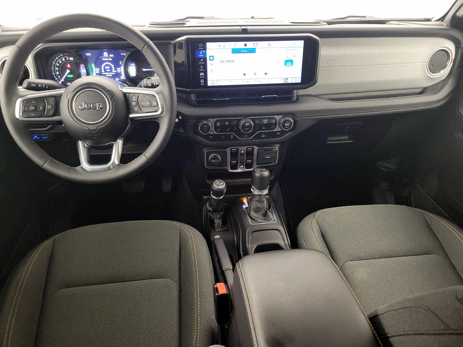 Thumbnail: 2025 Jeep Wrangler - 9