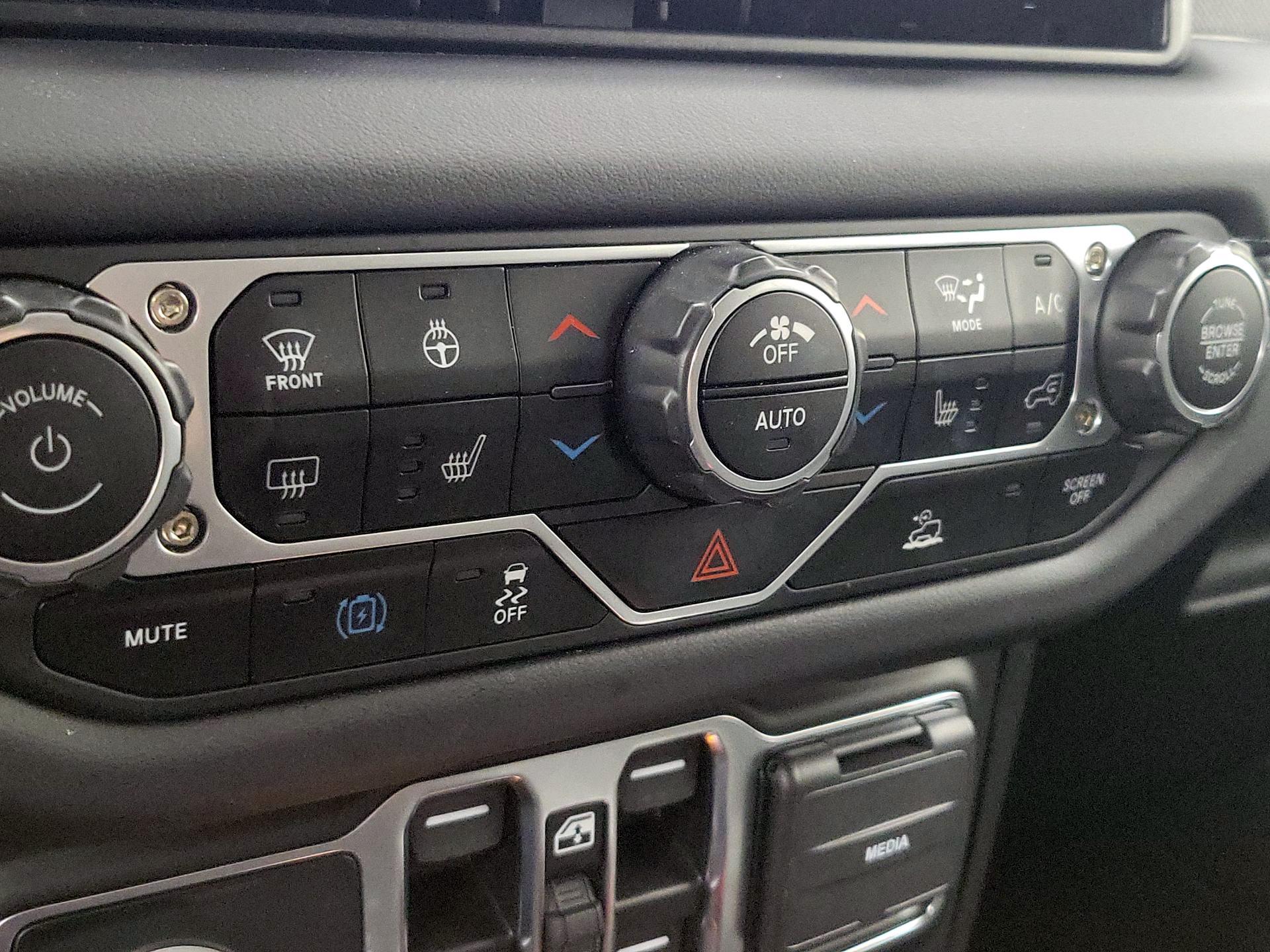 Thumbnail: 2025 Jeep Wrangler - 16