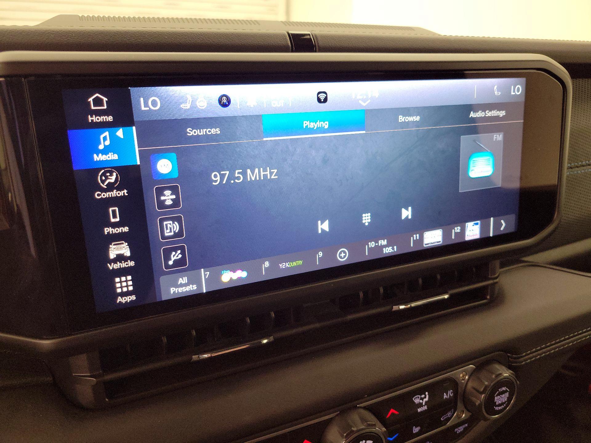 Thumbnail: 2025 Jeep Wrangler - 15