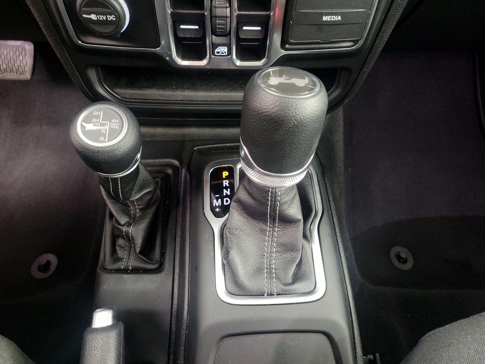 Thumbnail: 2025 Jeep Wrangler - 17