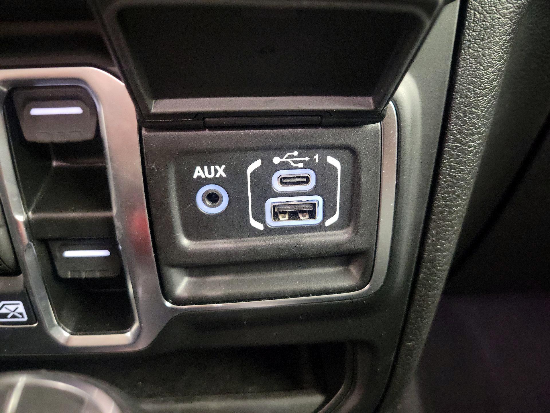 Thumbnail: 2025 Jeep Wrangler - 18