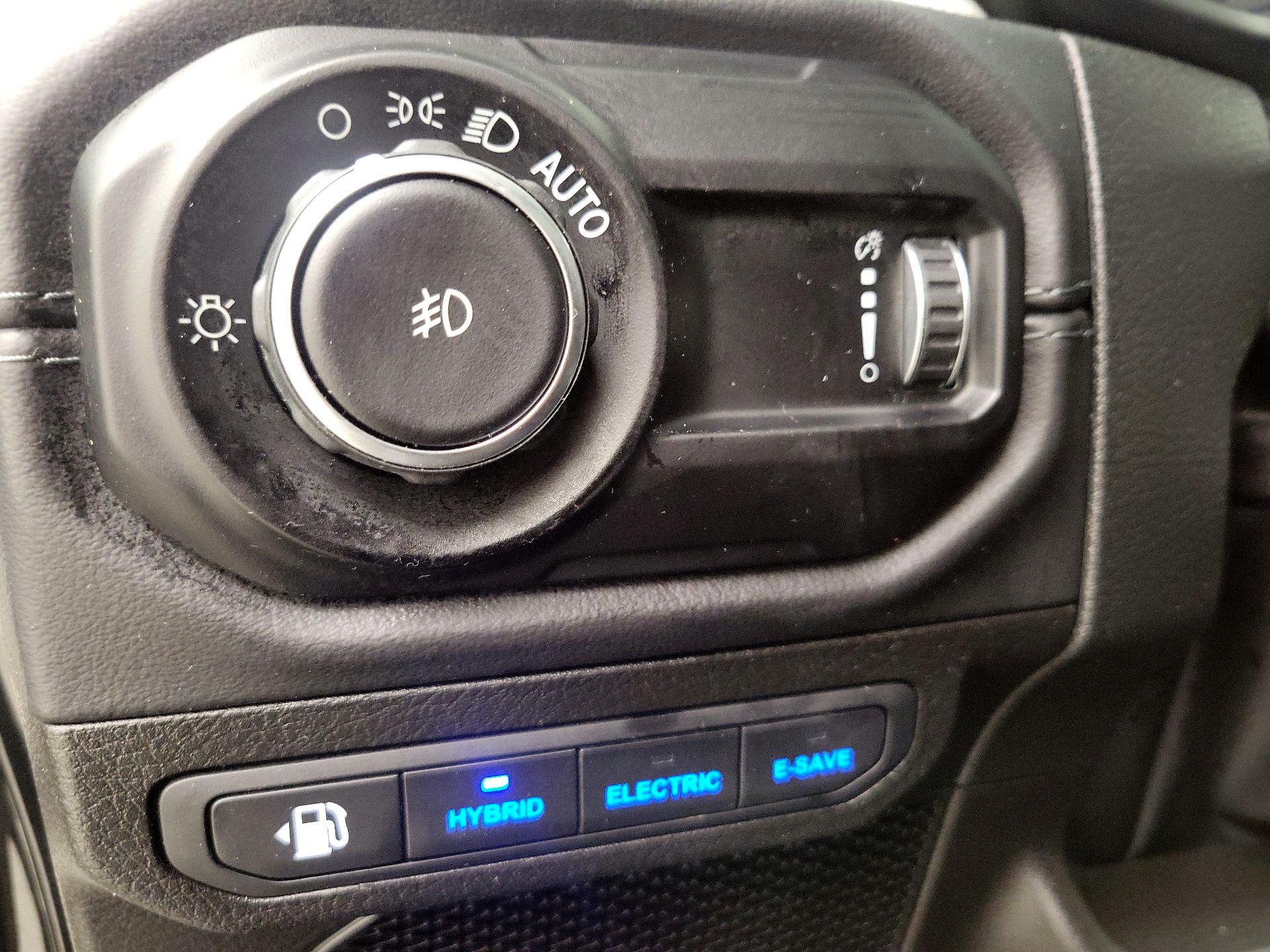 Thumbnail: 2025 Jeep Wrangler - 13