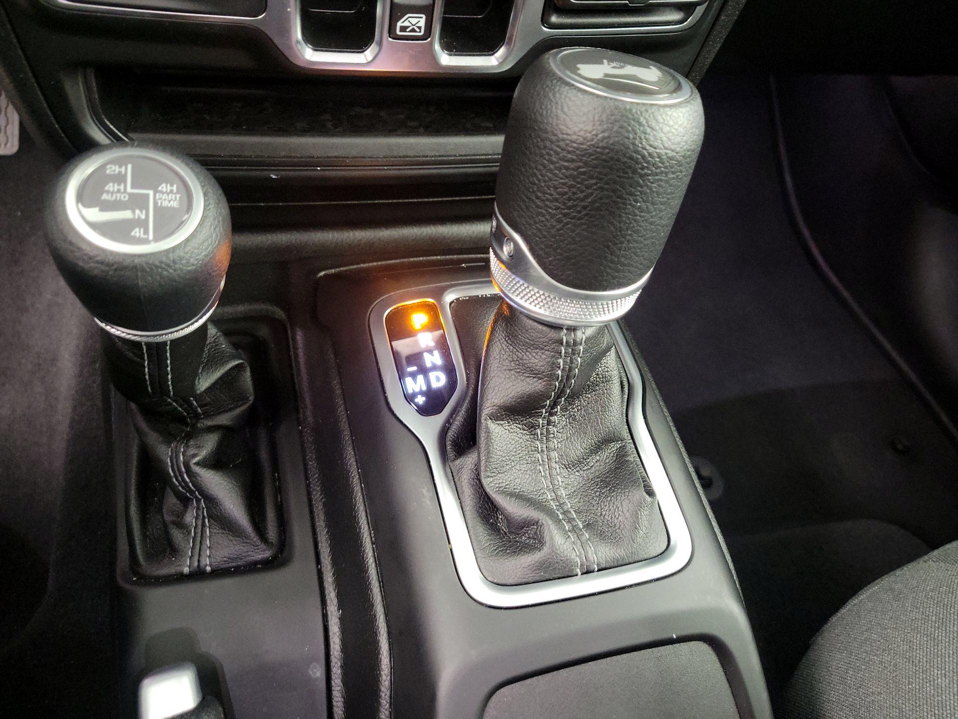 Thumbnail: 2025 Jeep Wrangler - 17