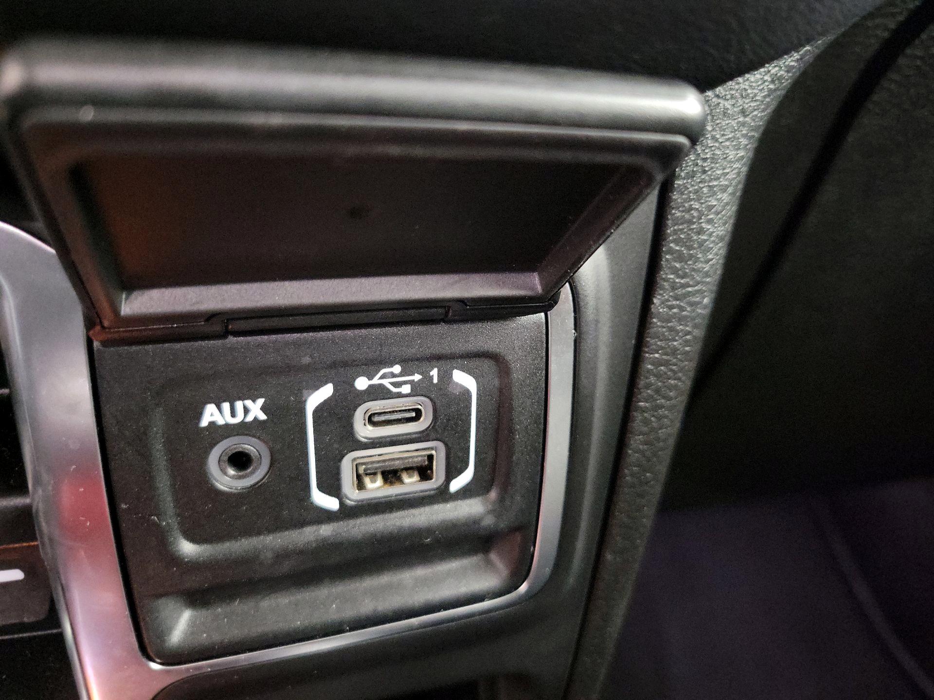 Thumbnail: 2025 Jeep Wrangler - 18