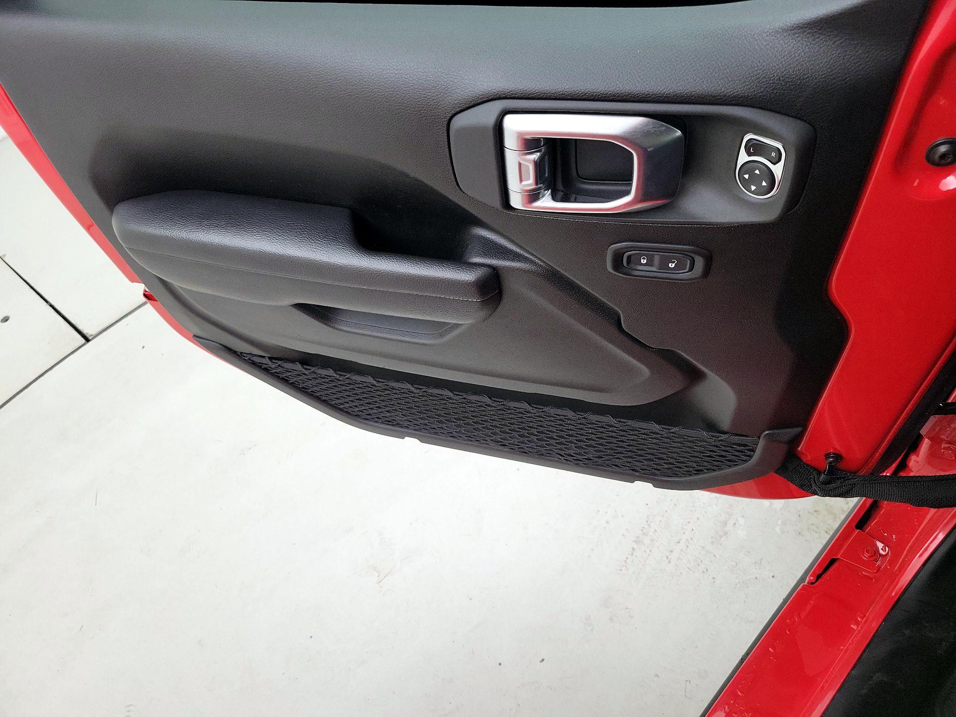 Thumbnail: 2025 Jeep Wrangler - 12