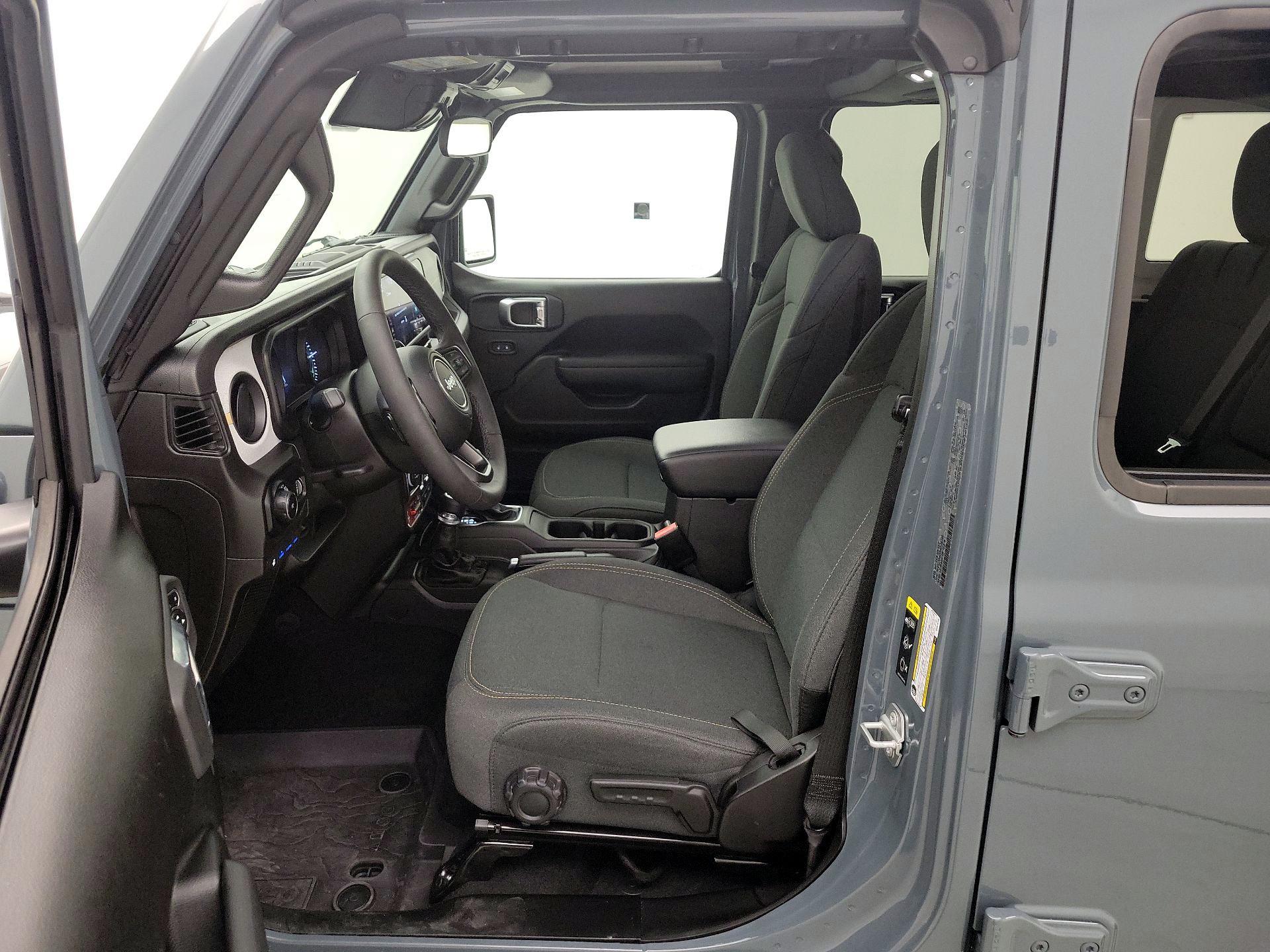 Thumbnail: 2025 Jeep Wrangler - 11