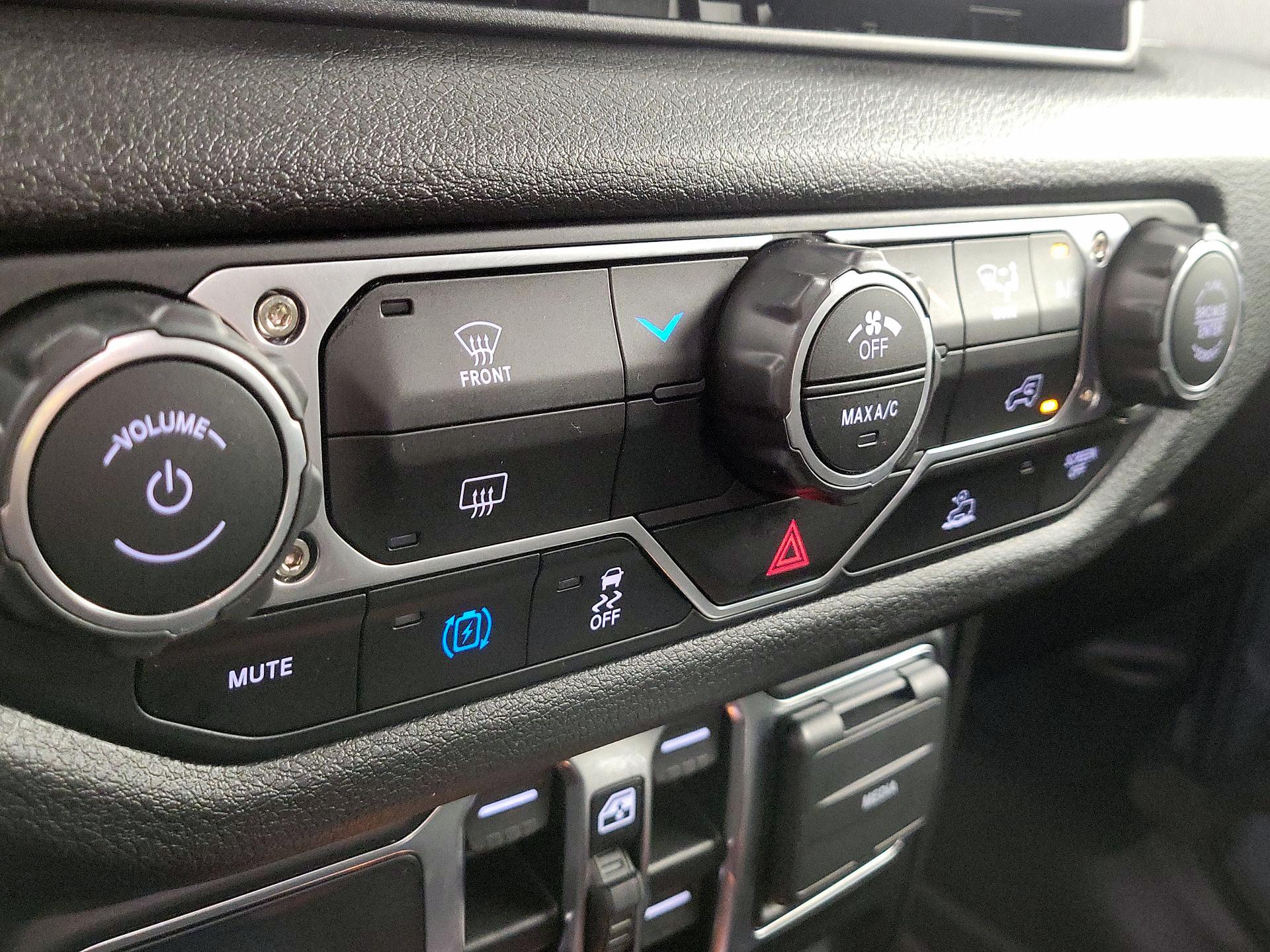 Thumbnail: 2025 Jeep Wrangler - 16