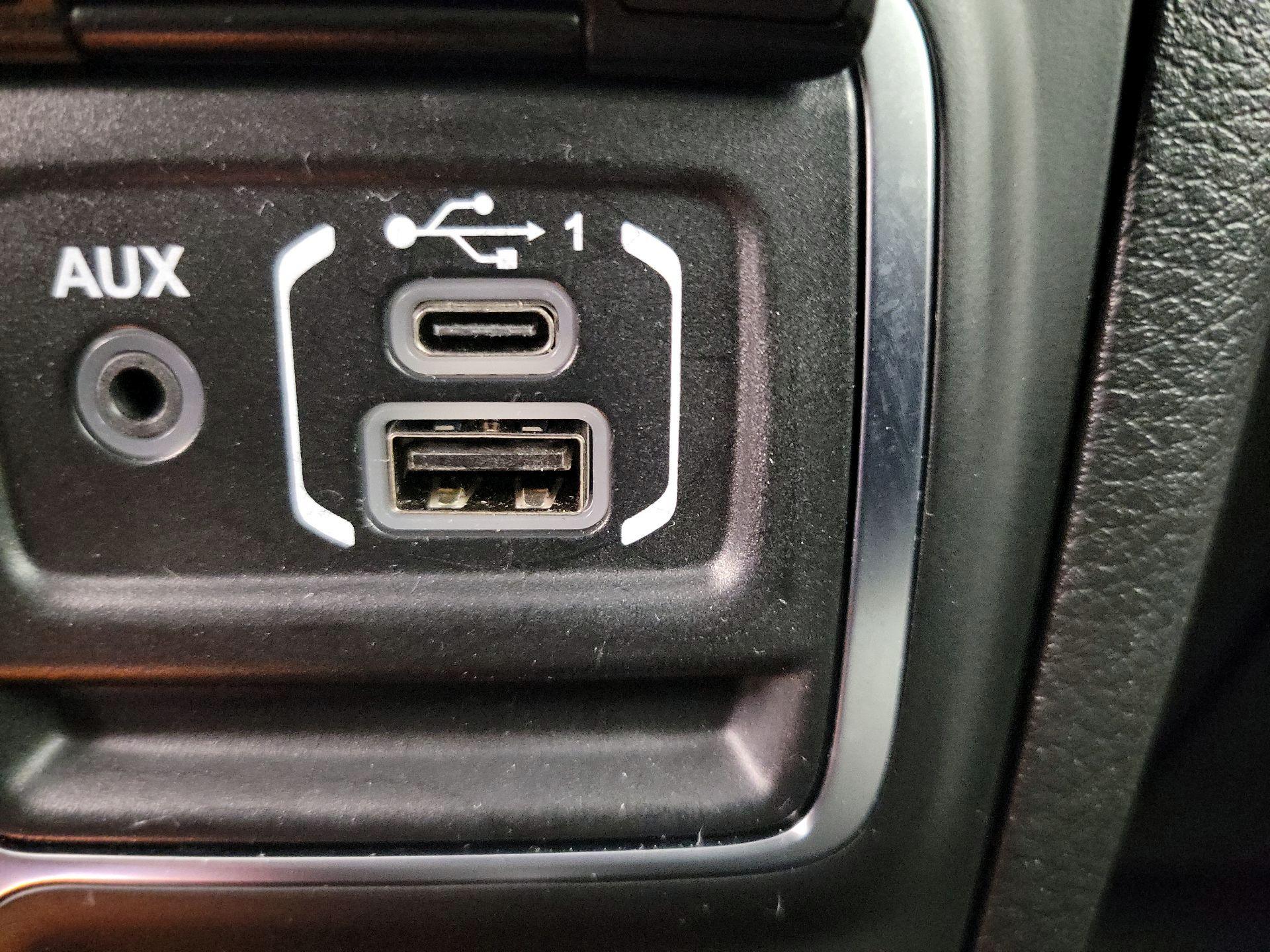 Thumbnail: 2025 Jeep Wrangler - 18