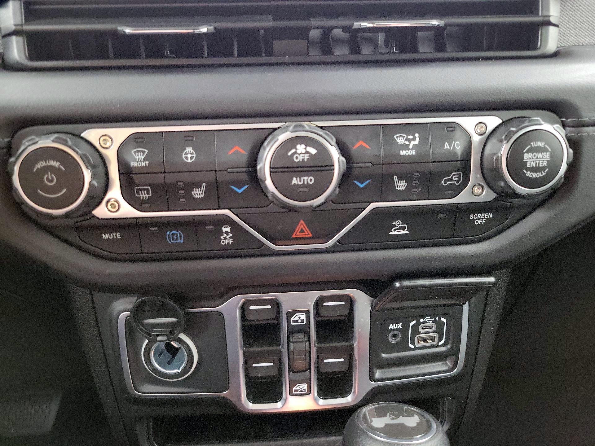 Thumbnail: 2025 Jeep Wrangler - 16