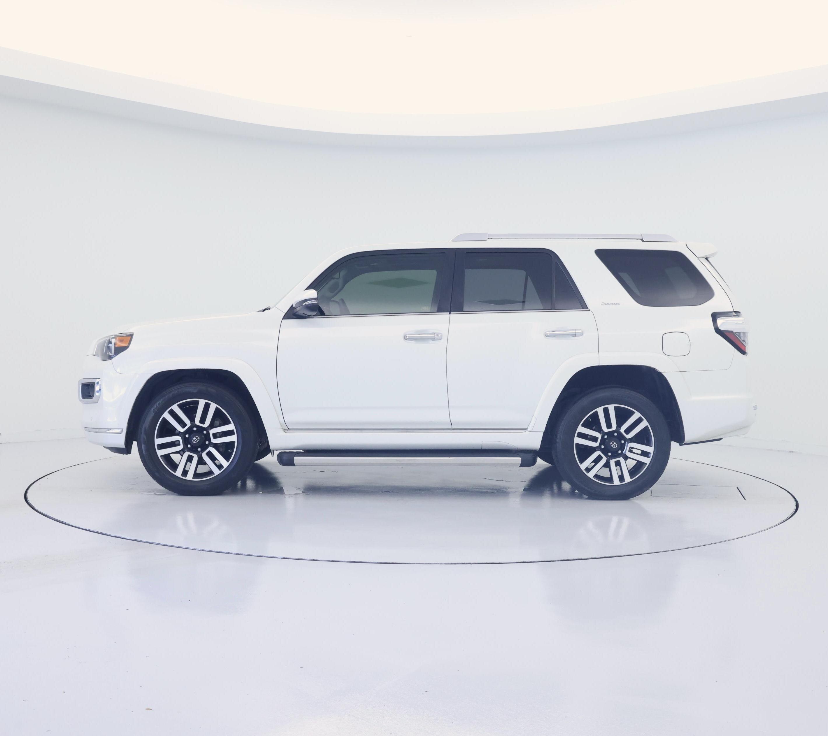 Thumbnail: 2021 Toyota 4Runner - 3