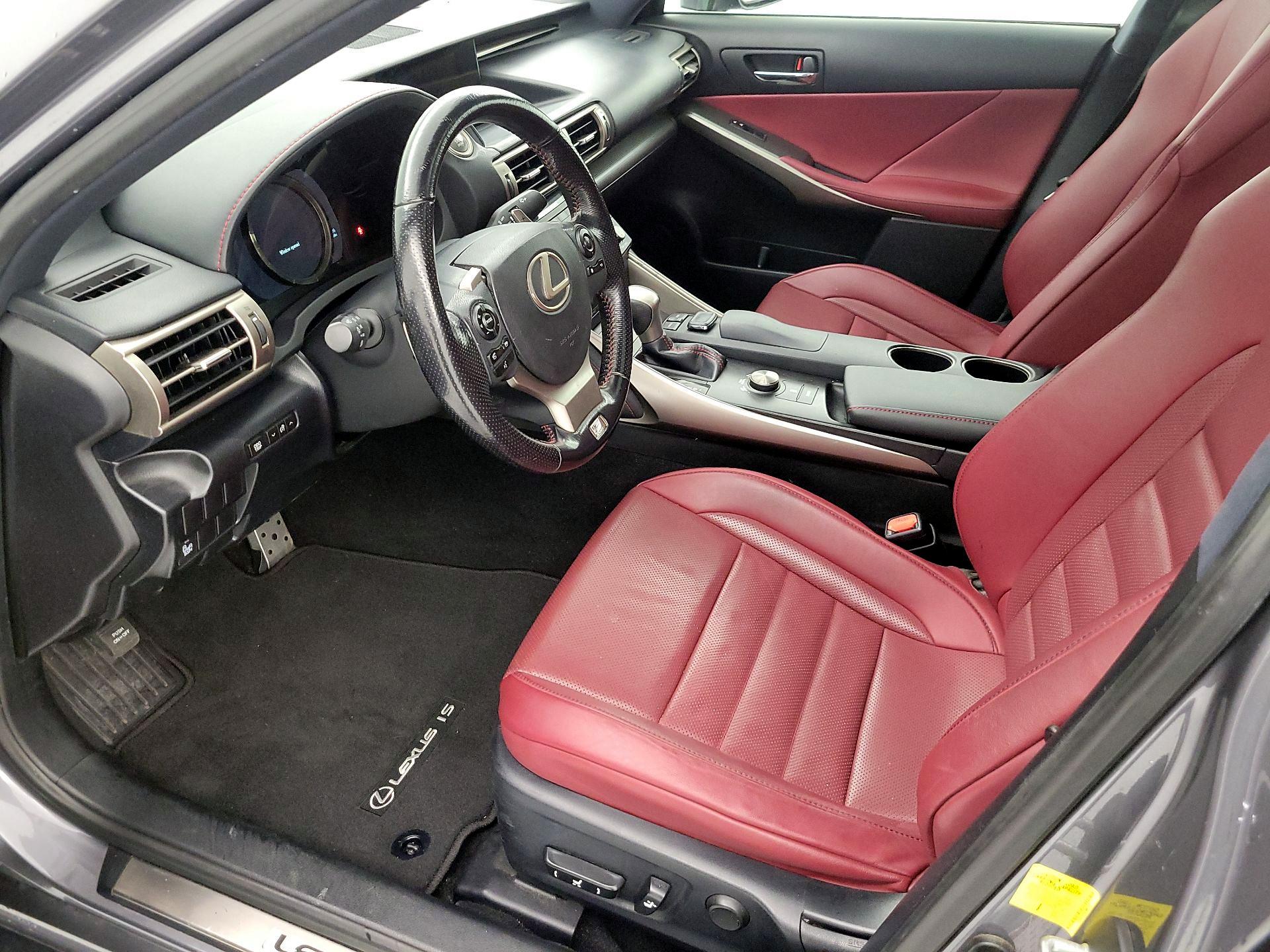 Thumbnail: 2016 Lexus IS - 11