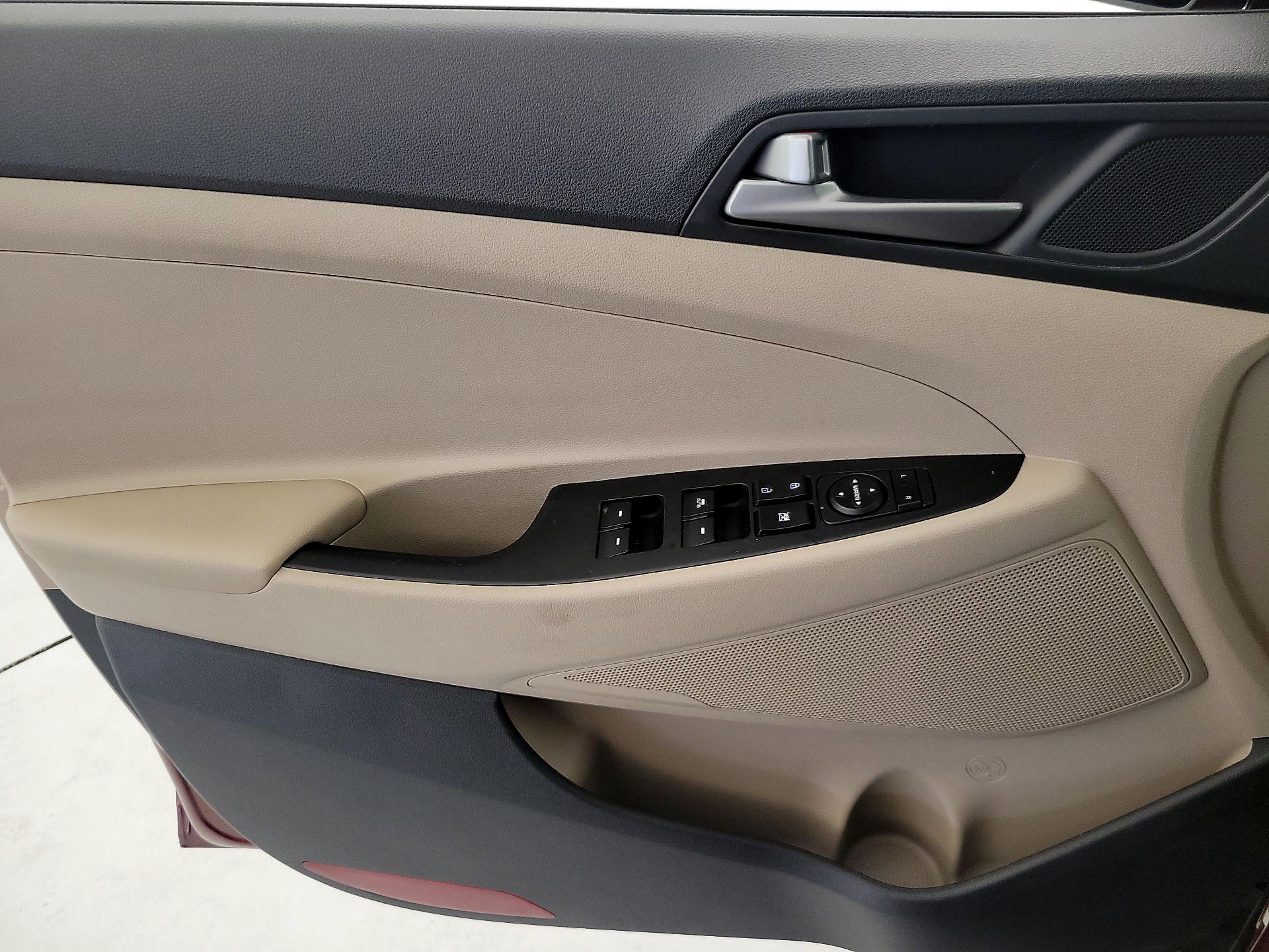 Thumbnail: 2018 Hyundai Tucson - 12