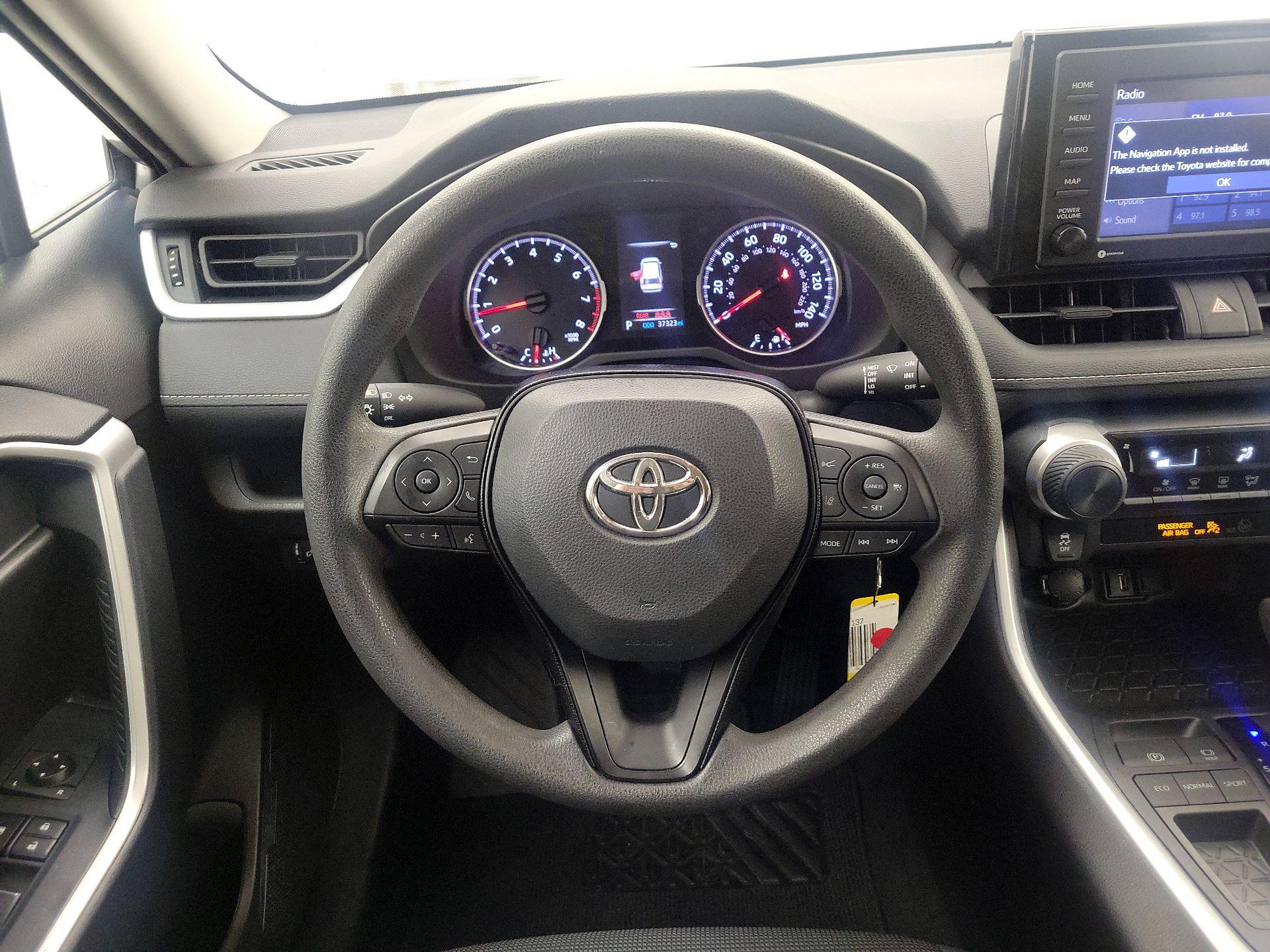 Thumbnail: 2020 Toyota RAV4 - 10