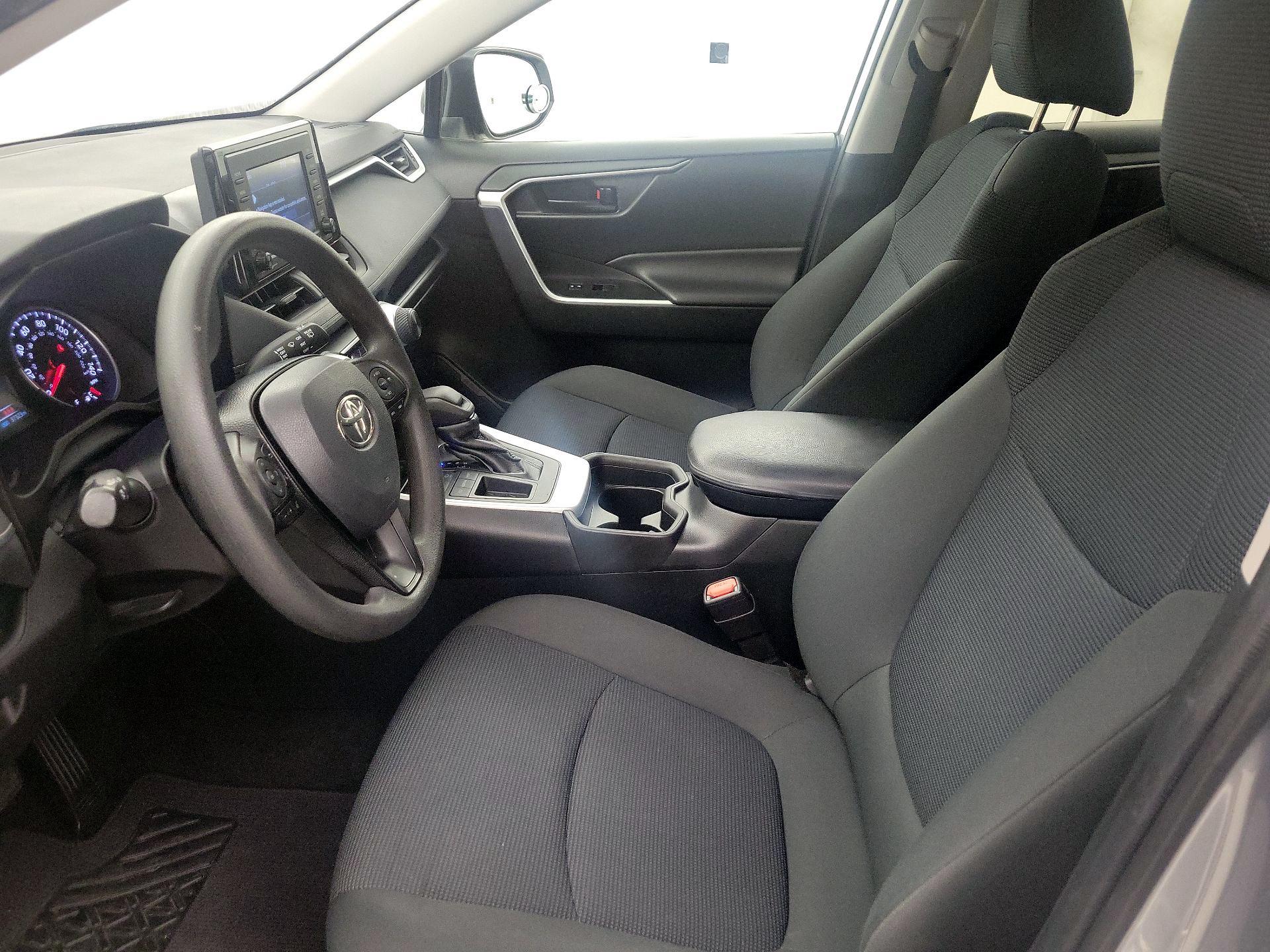 Thumbnail: 2020 Toyota RAV4 - 11