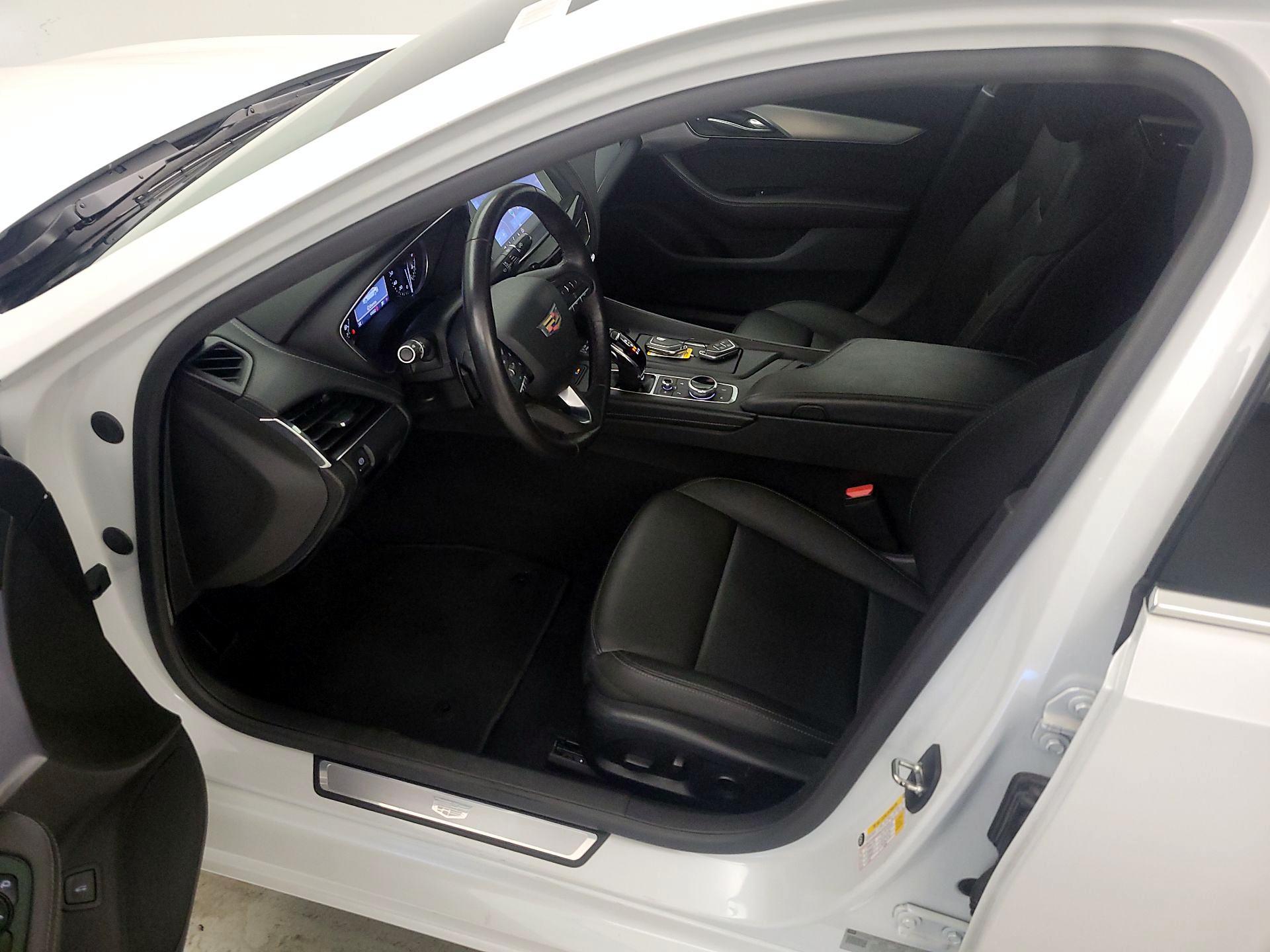 Thumbnail: 2023 Cadillac CT5 - 11