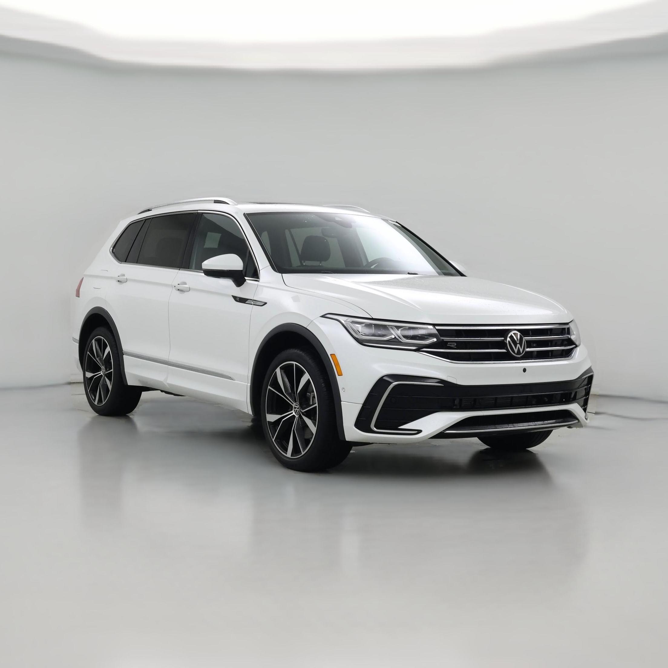 Thumbnail: 2022 Volkswagen Tiguan - 1