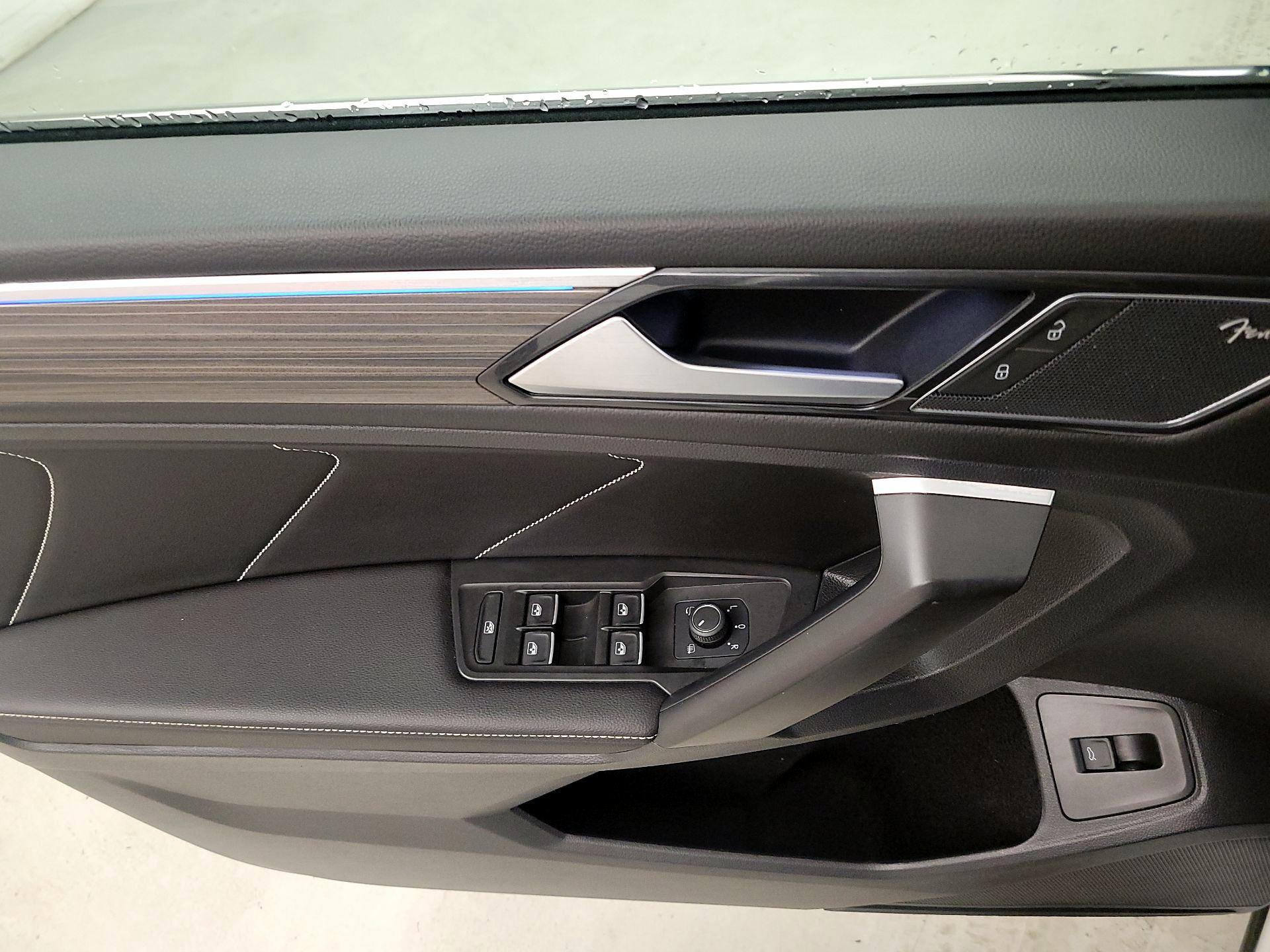 Thumbnail: 2022 Volkswagen Tiguan - 12