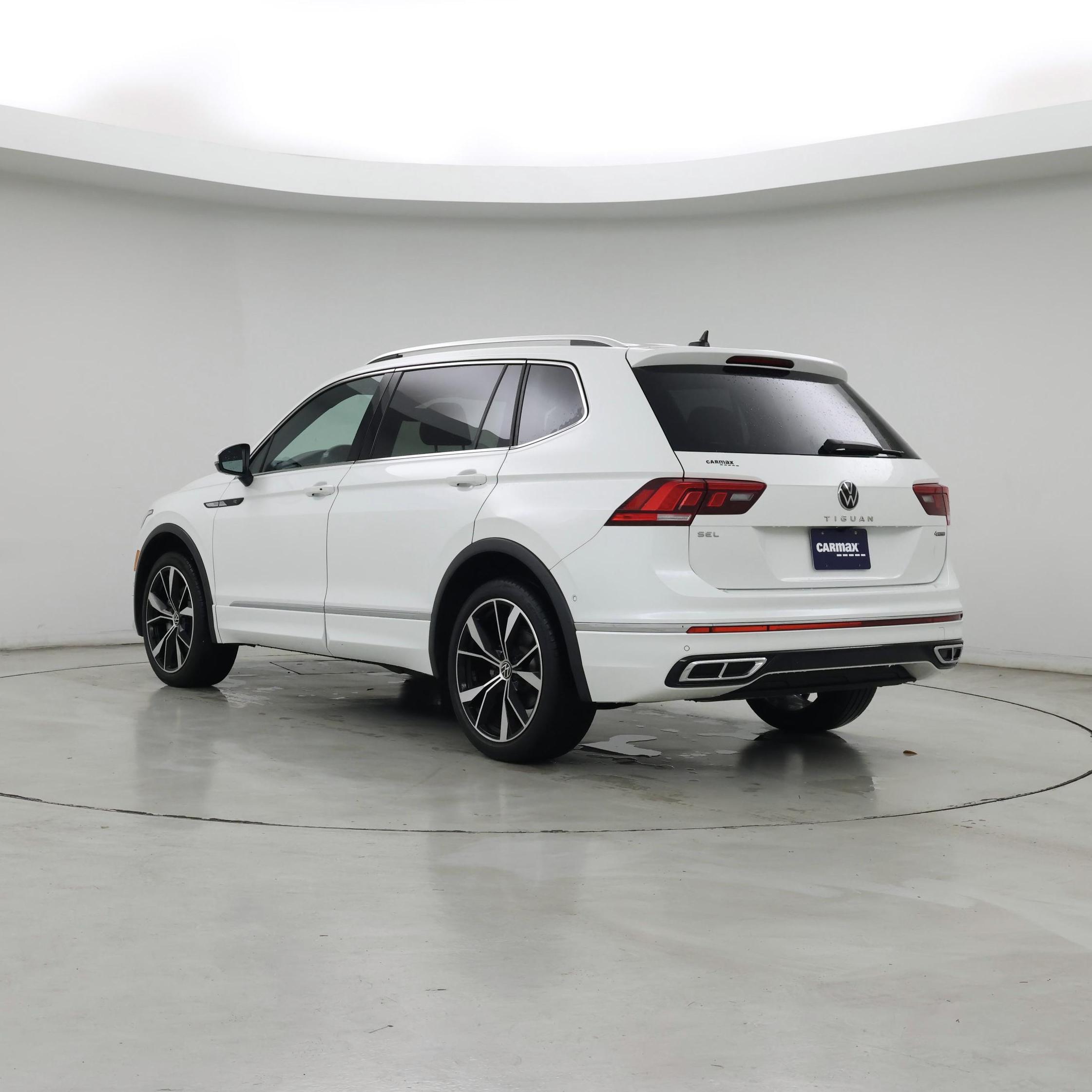 Thumbnail: 2022 Volkswagen Tiguan - 2