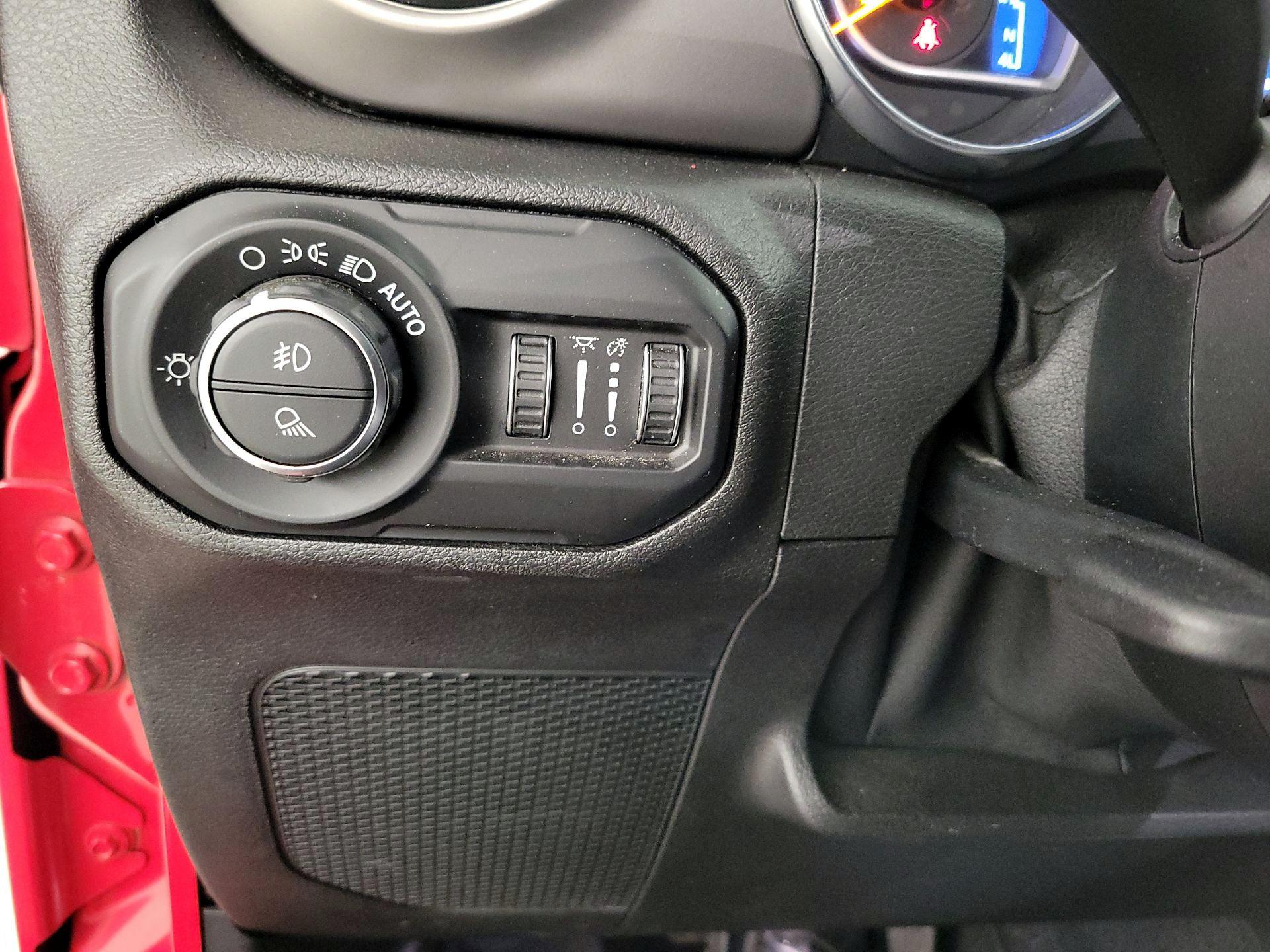 Thumbnail: 2020 Jeep Gladiator - 13