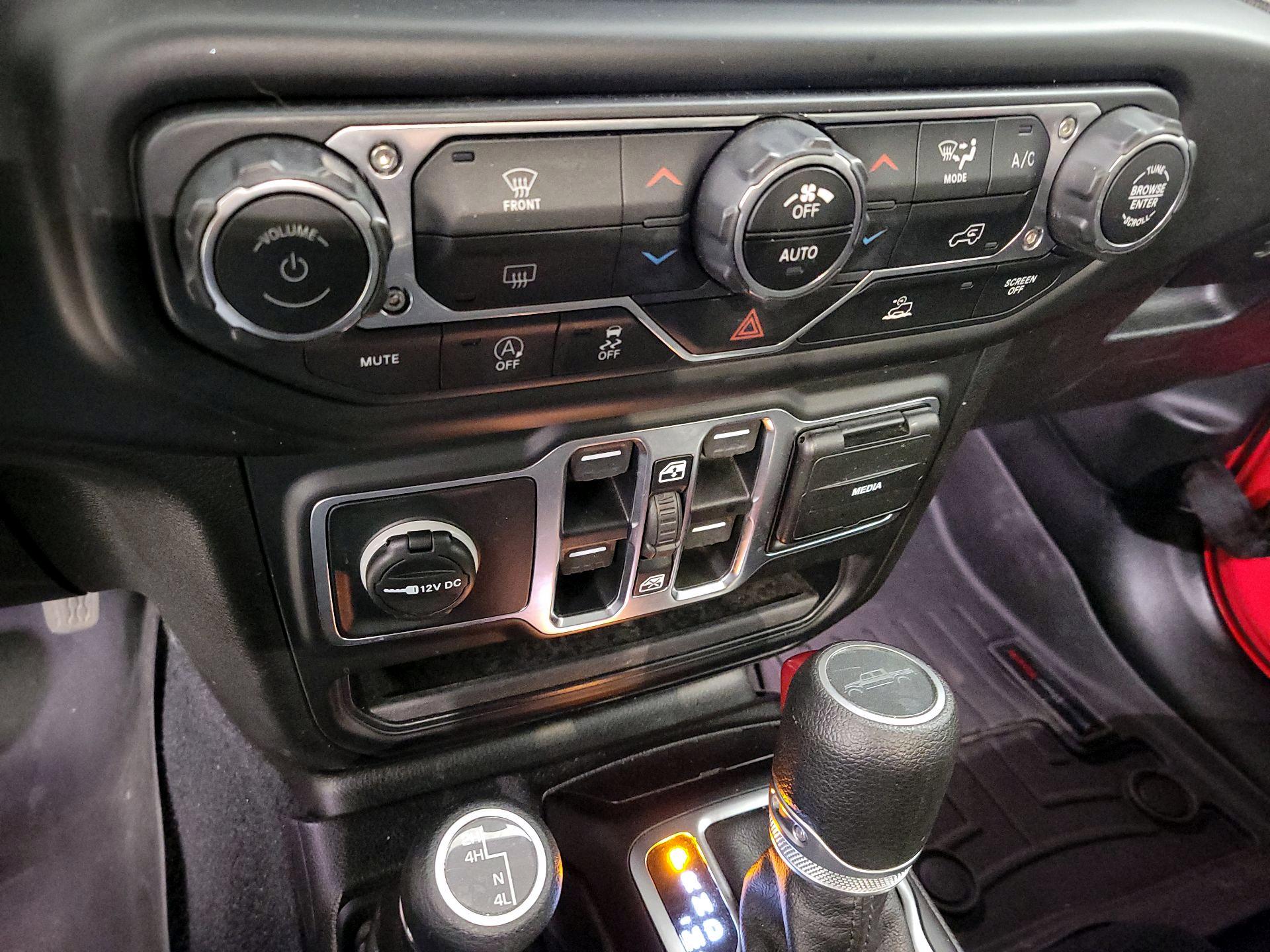 Thumbnail: 2020 Jeep Gladiator - 16