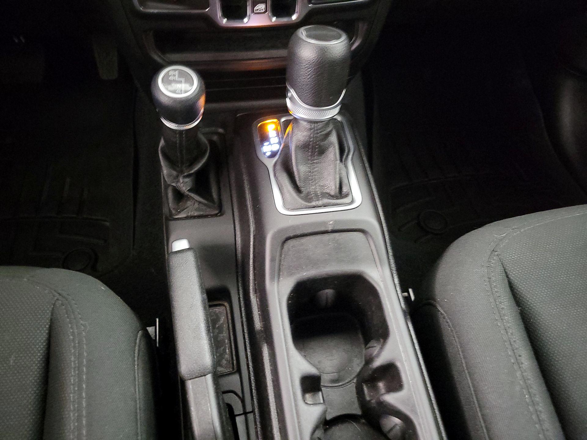 Thumbnail: 2020 Jeep Gladiator - 17