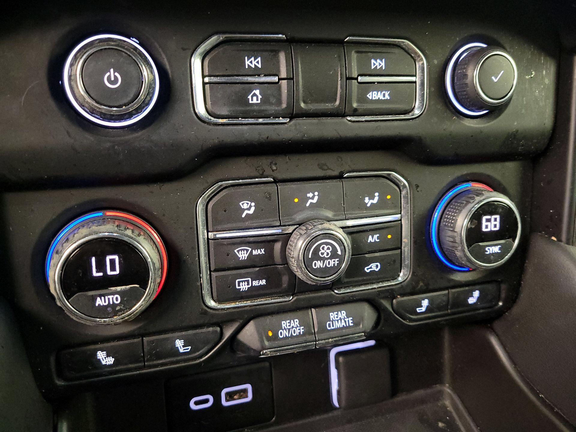 Thumbnail: 2021 Chevrolet Suburban - 17