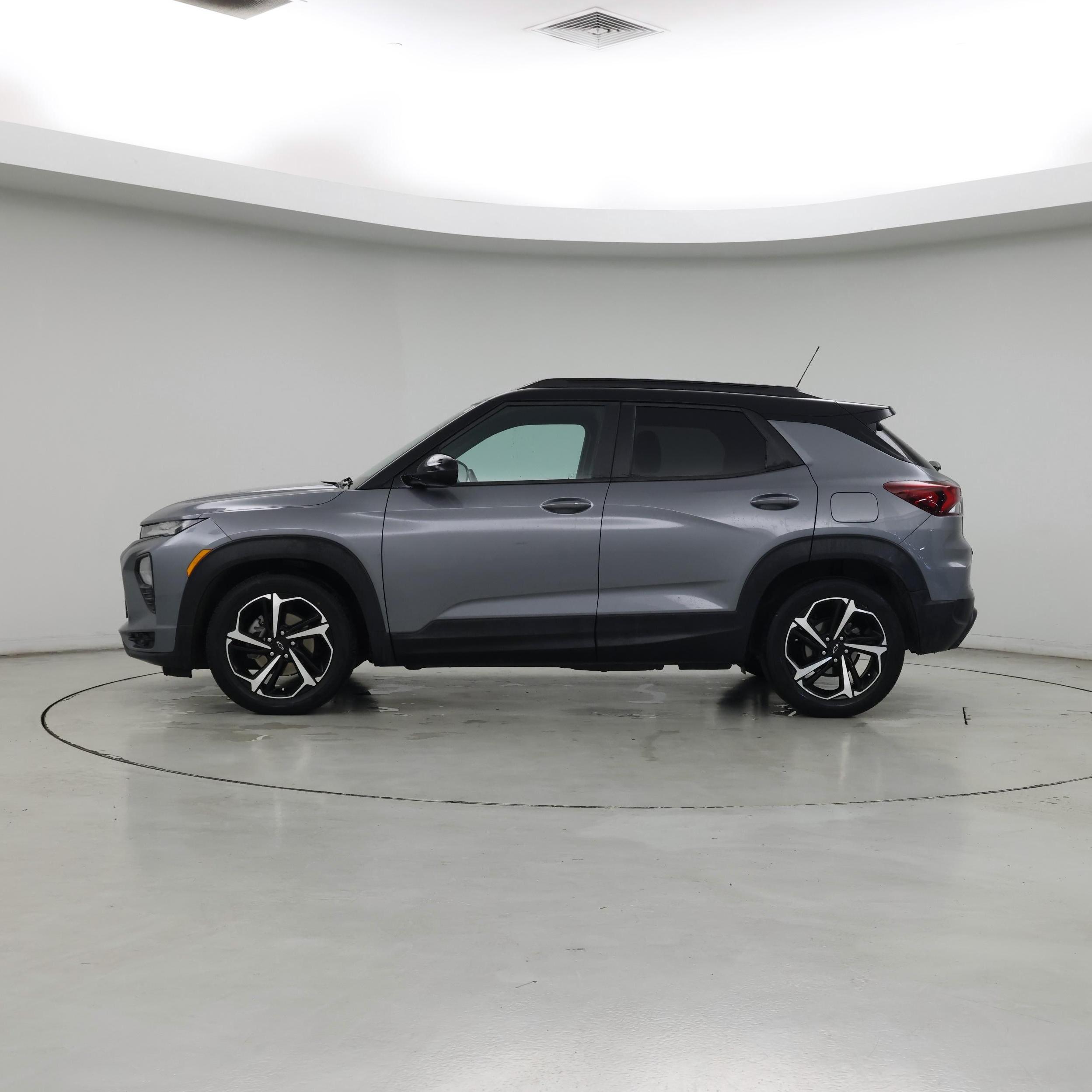 Thumbnail: 2021 Chevrolet TrailBlazer - 3