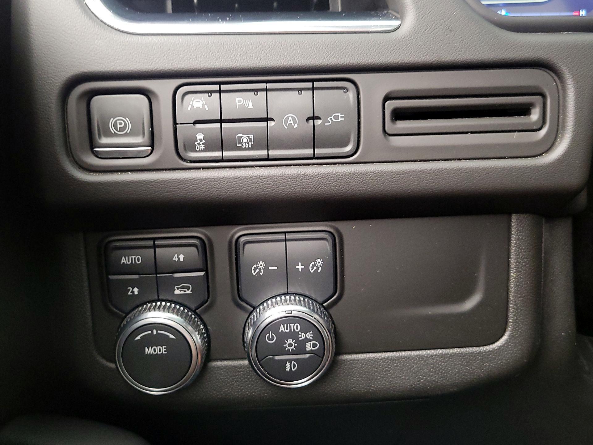 Thumbnail: 2022 GMC Yukon - 13