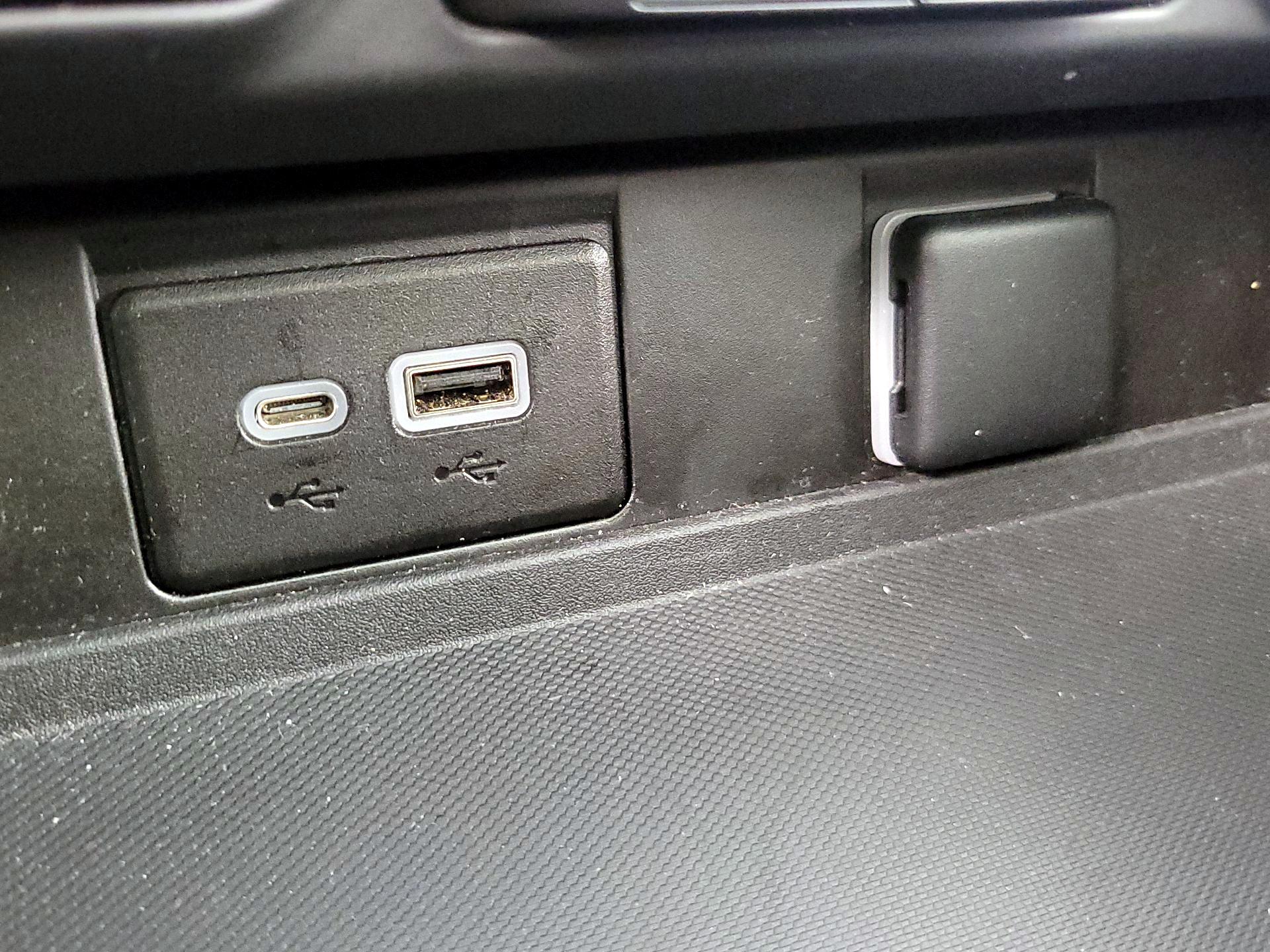 Thumbnail: 2022 GMC Yukon - 18