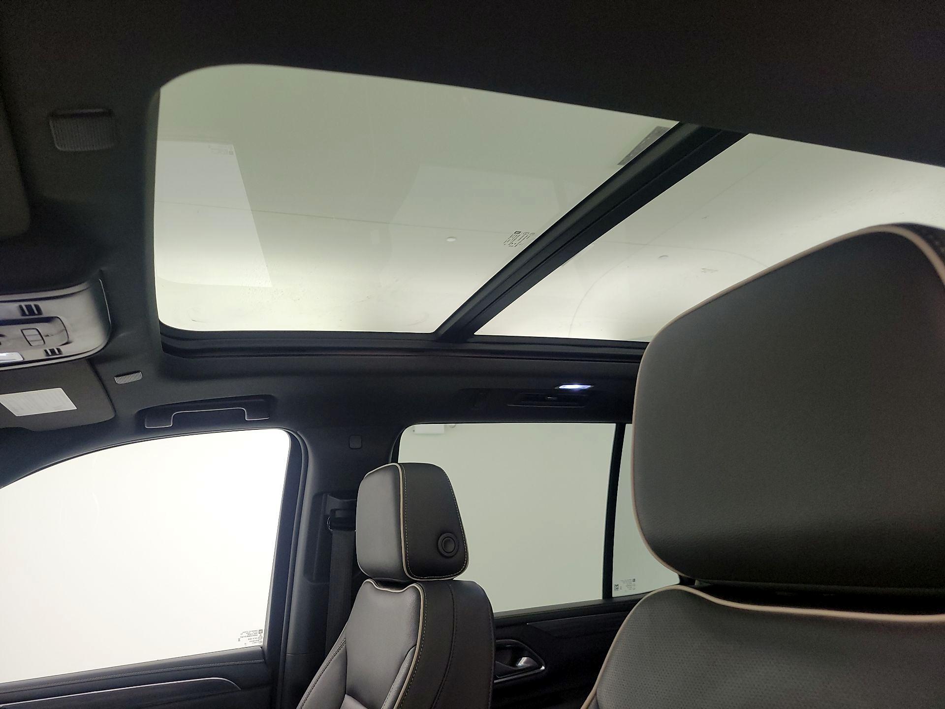 Thumbnail: 2022 GMC Yukon - 19