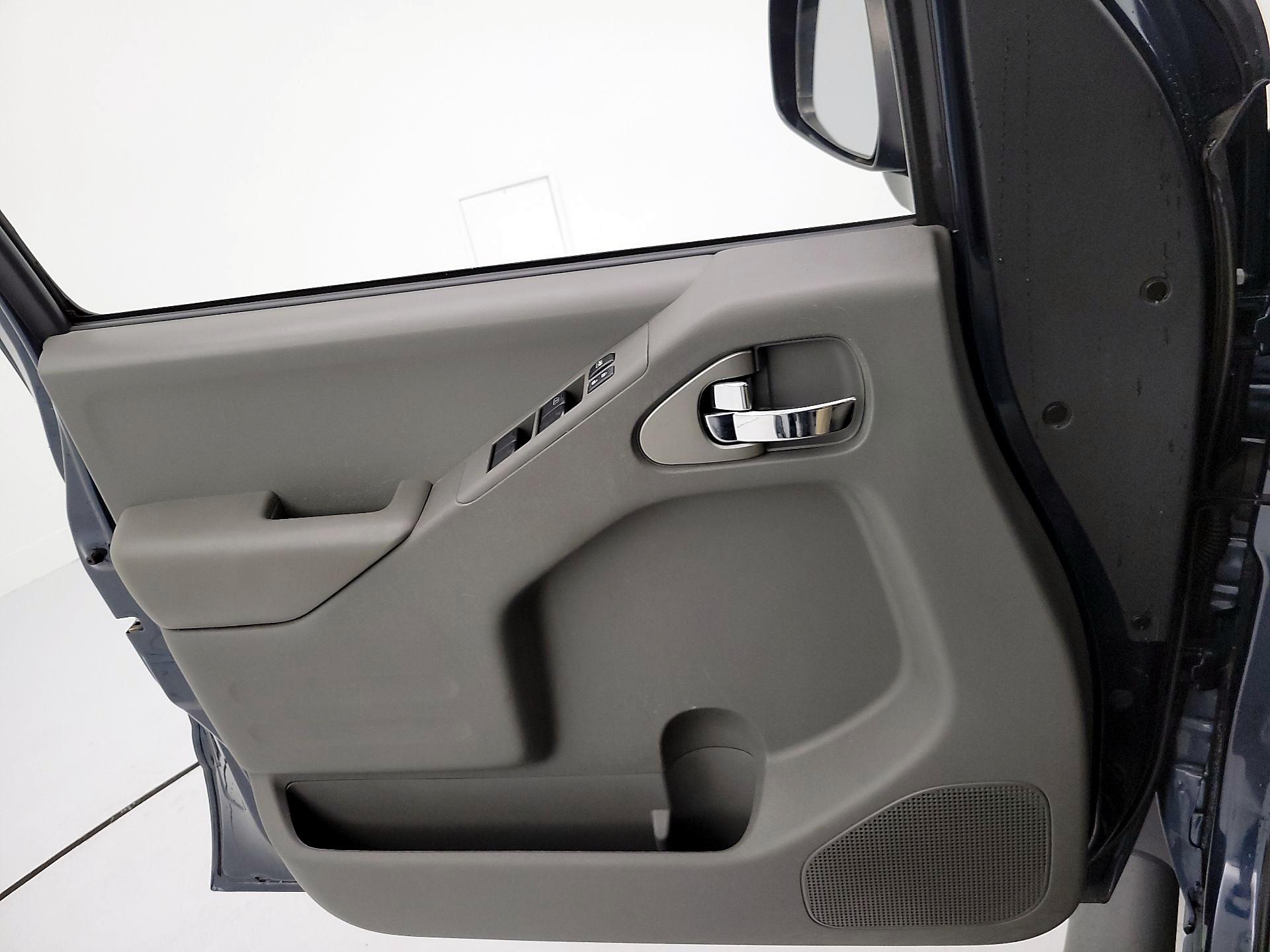 Thumbnail: 2019 Nissan Frontier - 12