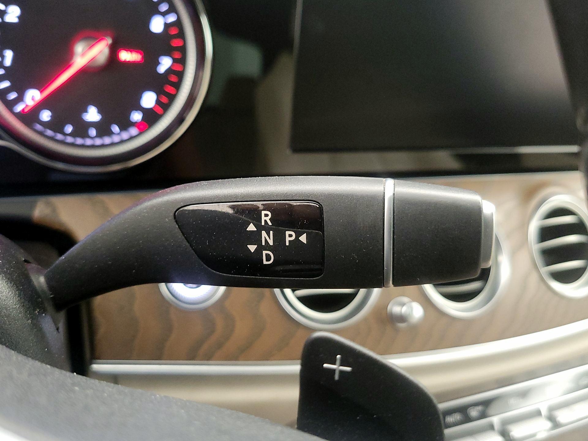 Thumbnail: 2019 Mercedes-Benz E-Class - 18