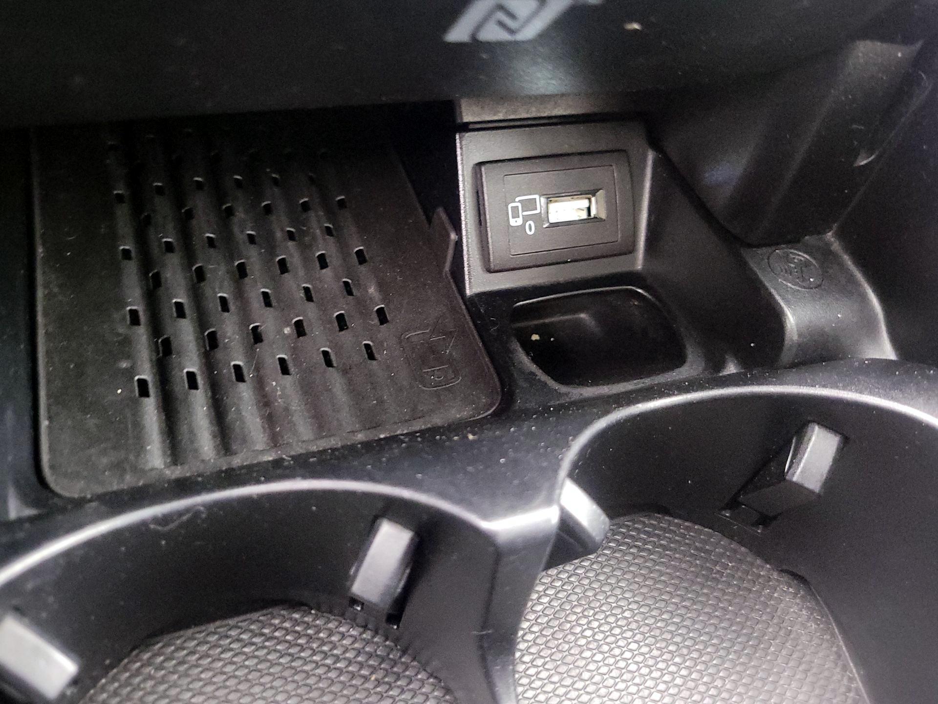 Thumbnail: 2019 Mercedes-Benz E-Class - 19